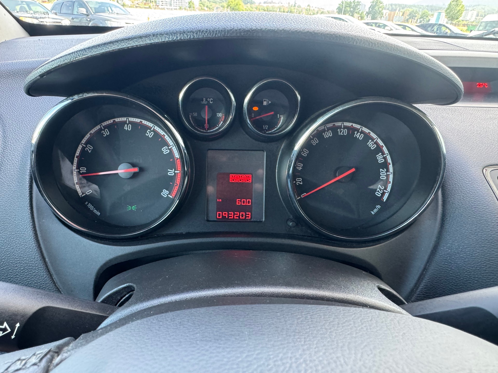 OPEL Meriva 1.4 Turbo Anniversary Edition-image-9