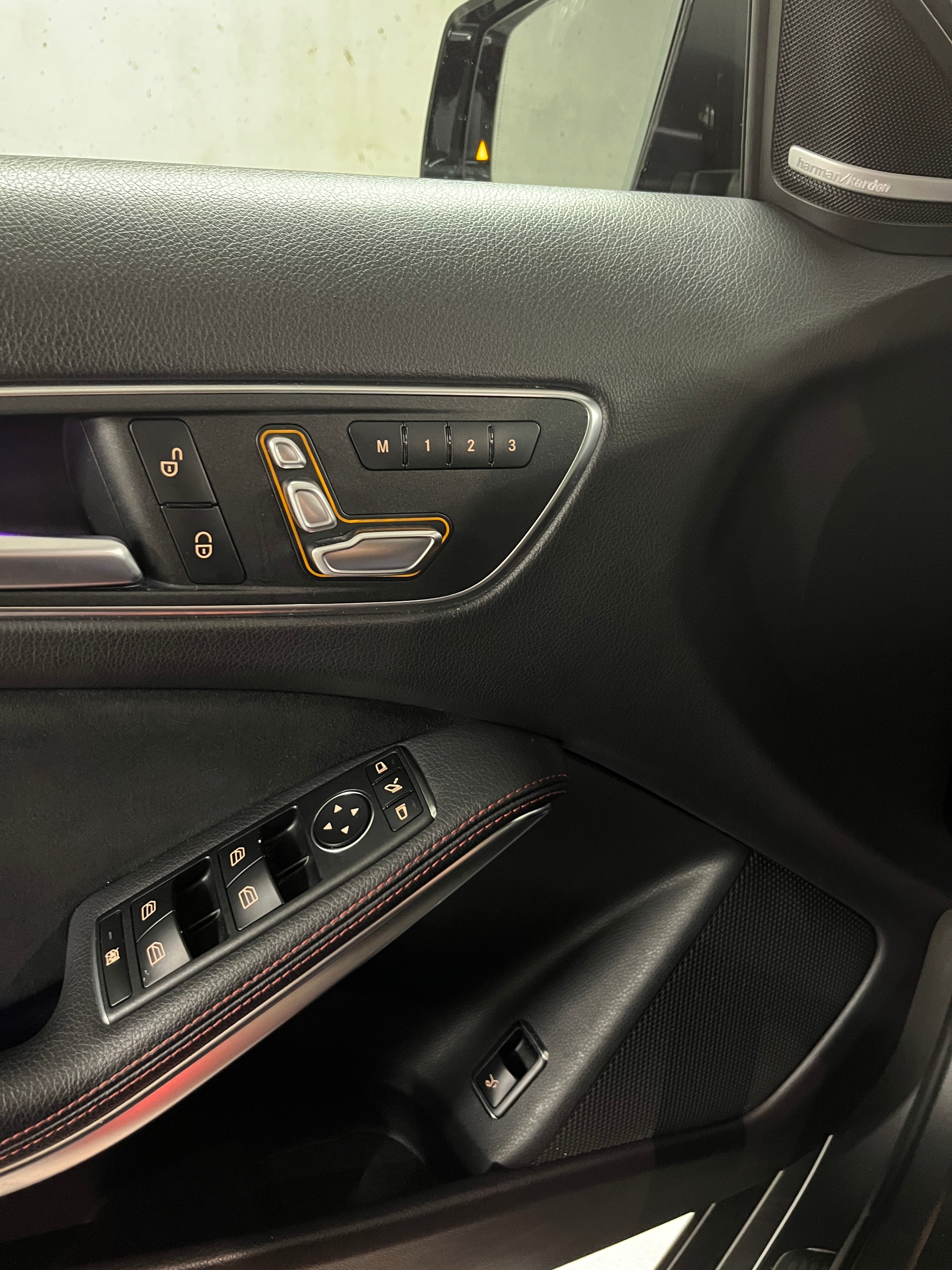 MERCEDES-BENZ GLA 220 AMG Line 4Matic 7G-DCT-image-11