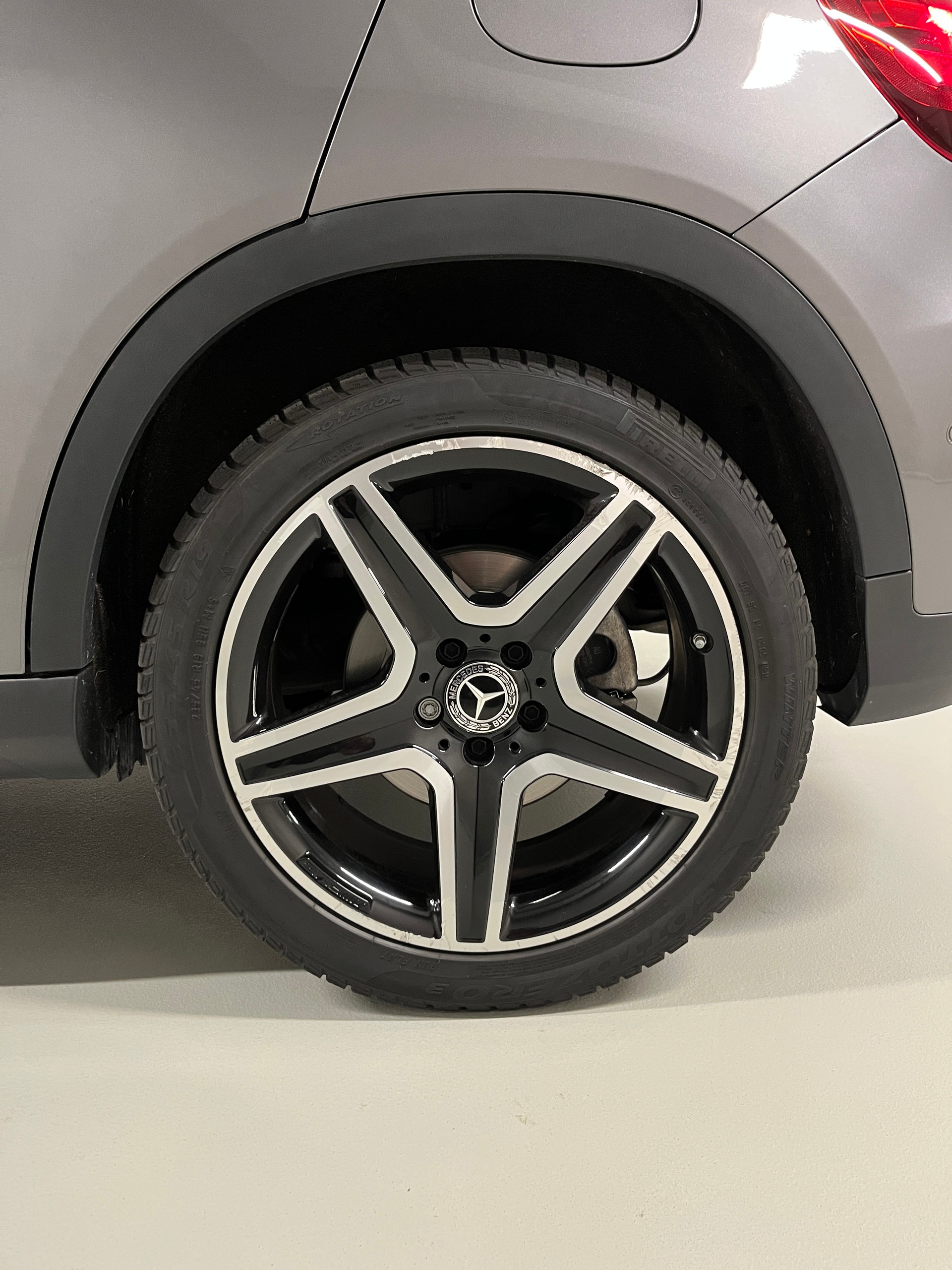 MERCEDES-BENZ GLA 220 AMG Line 4Matic 7G-DCT-image-24