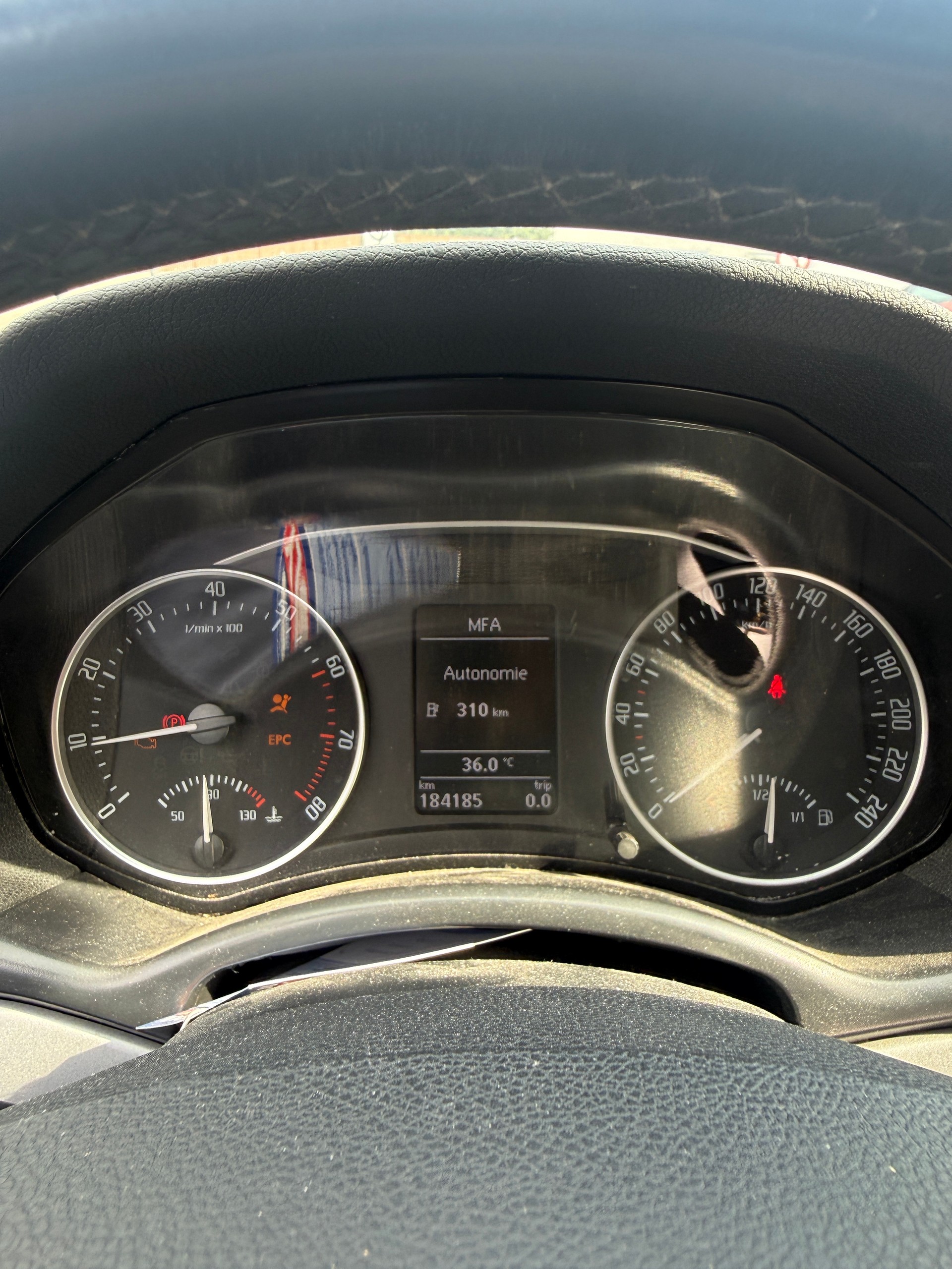 SKODA Octavia Combi 1.8 TSI Laurin & Klement 4x4-image-9