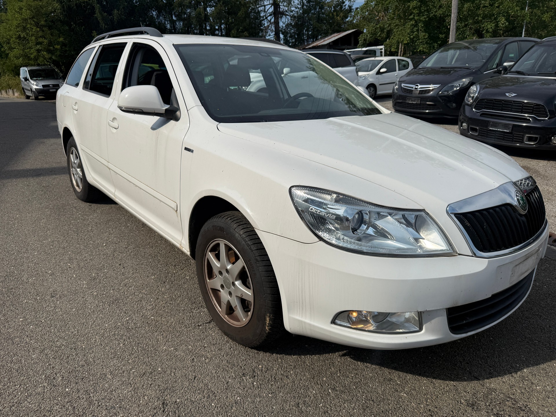 SKODA Octavia Combi 1.8 TSI Laurin & Klement 4x4-image-1