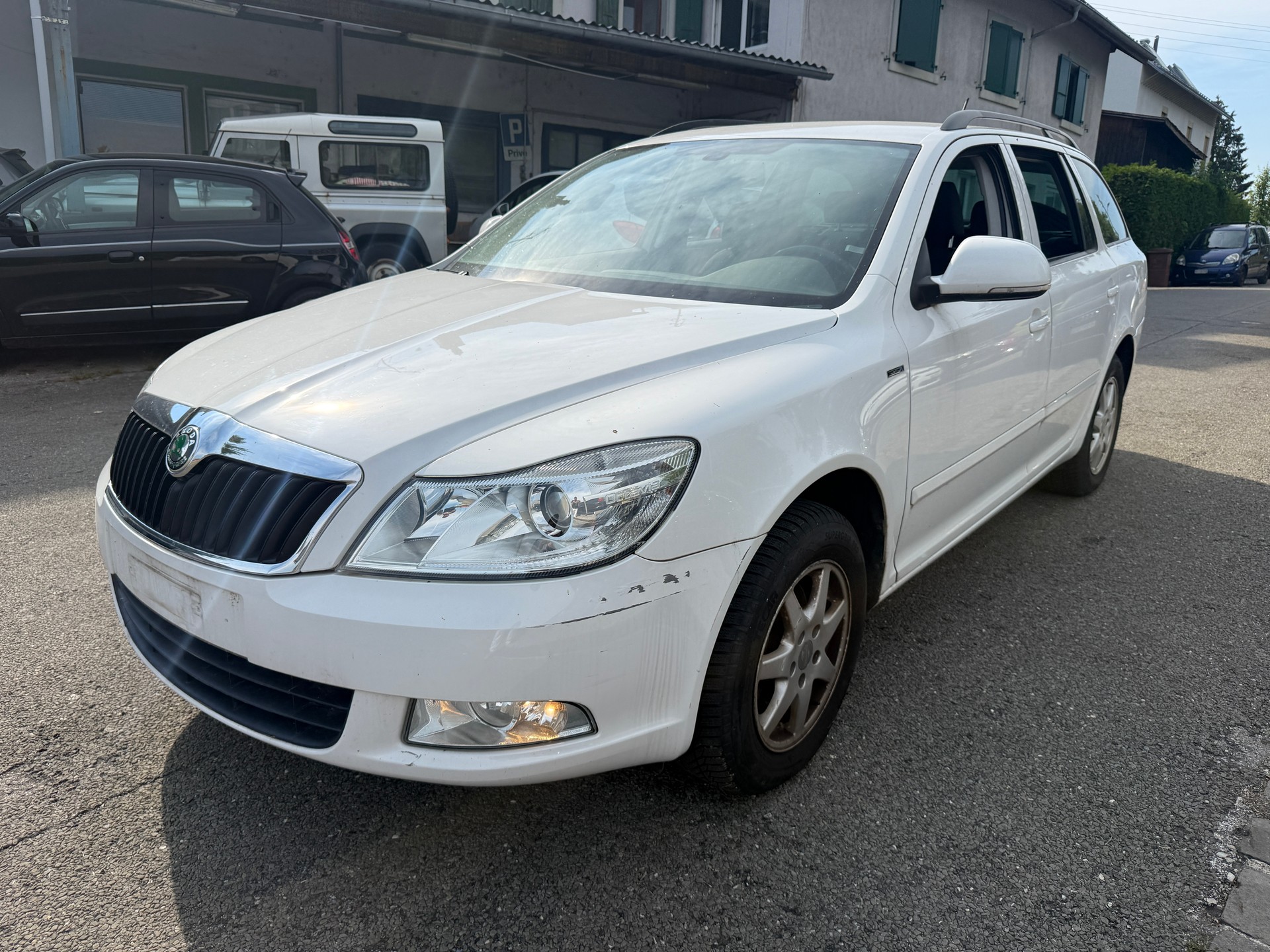 SKODA Octavia Combi 1.8 TSI Laurin & Klement 4x4-image-0