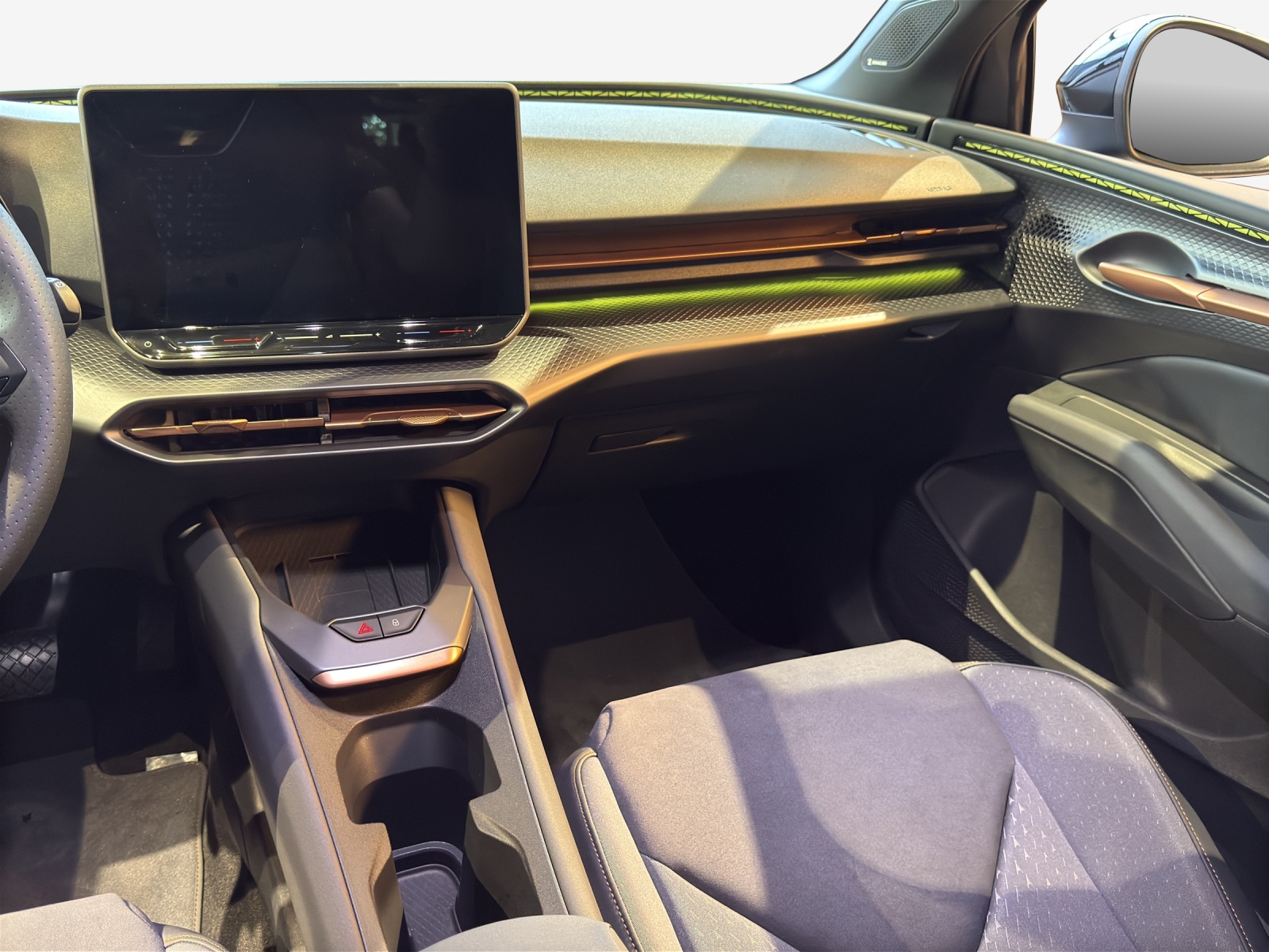 CUPRA Raval 52 kWh Dynamic+ Launch Edition-image-9