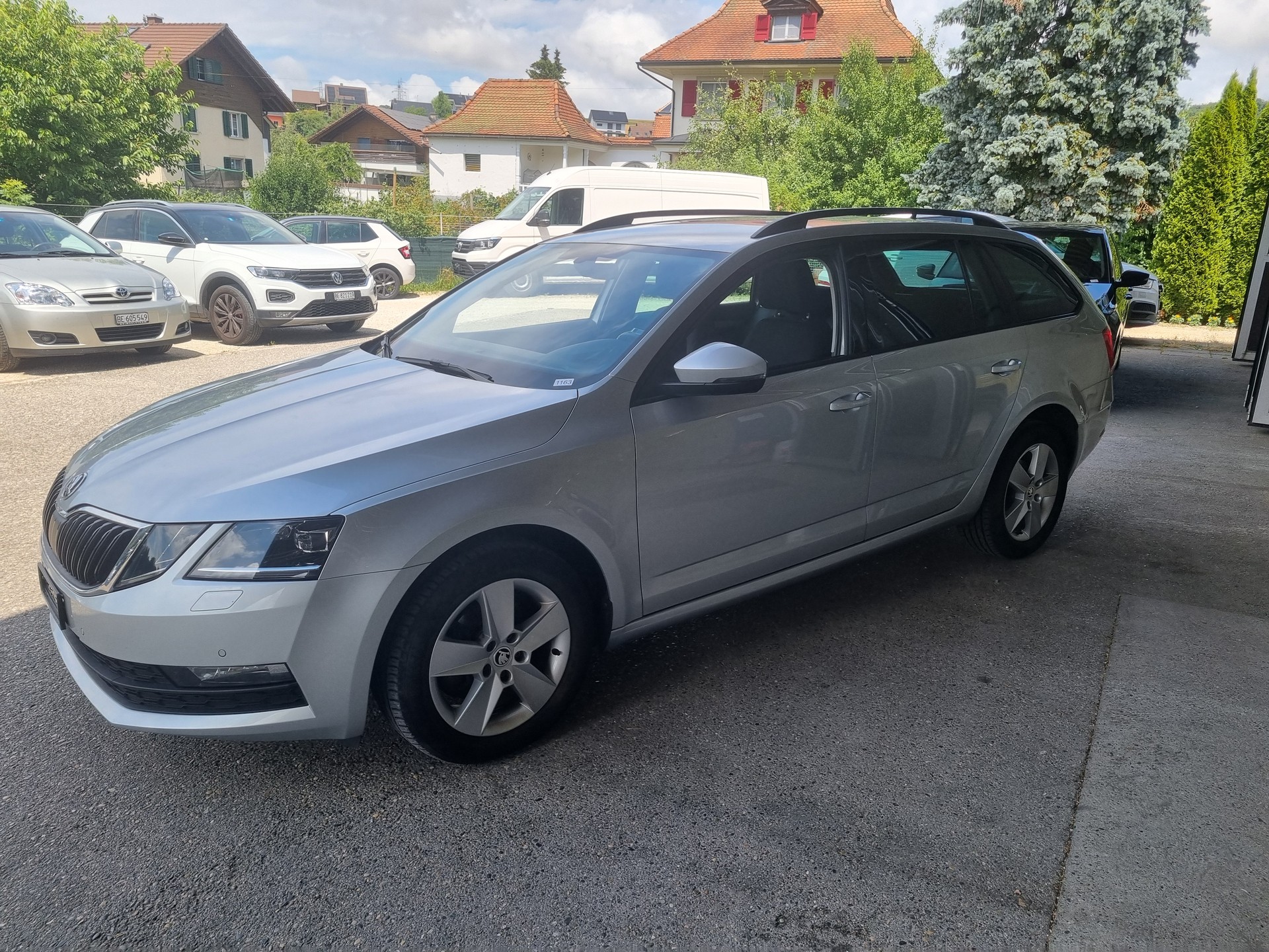 SKODA Octavia Combi 2.0 TDI Ambition 4x4 DSG-image-6