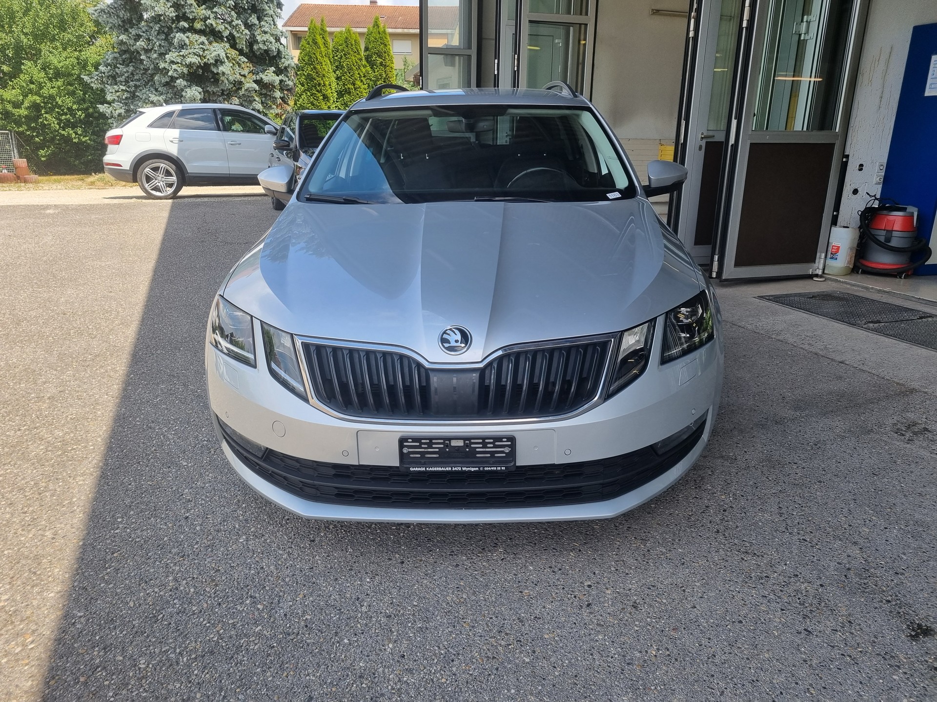 SKODA Octavia Combi 2.0 TDI Ambition 4x4 DSG-image-0