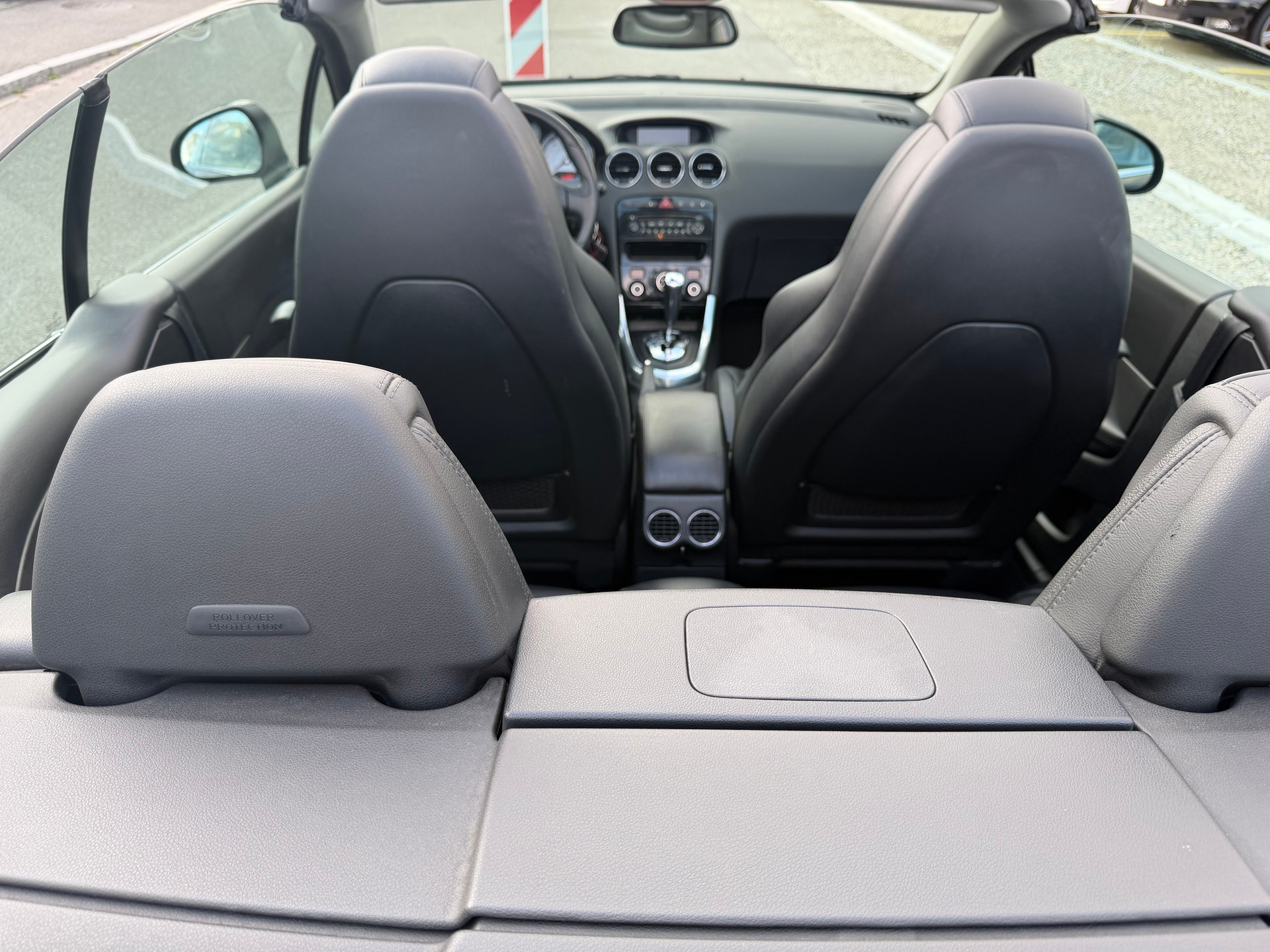 PEUGEOT 308 CC 1.6 16V Turbo Platinum Automatic-image-12