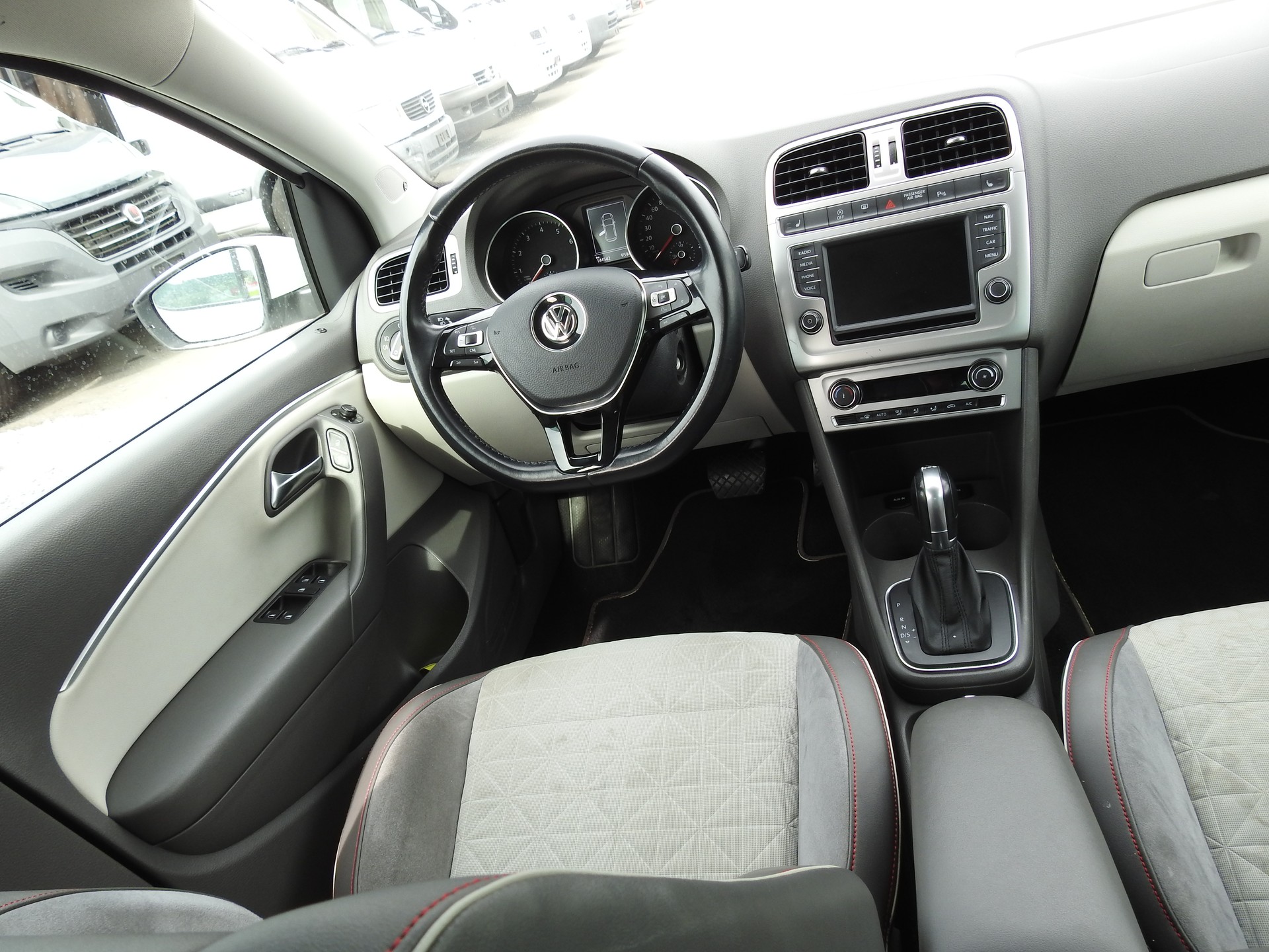 VW Polo 1.0 TSI BMT Comfortline DSG-image-18