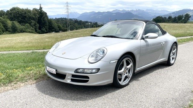 PORSCHE 911 Cabrio Carrera 4-image-1