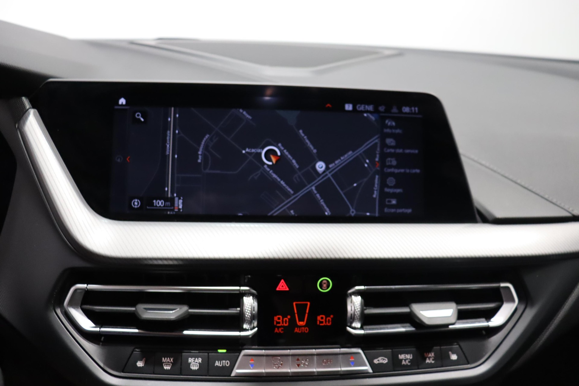 BMW 118i-image-13