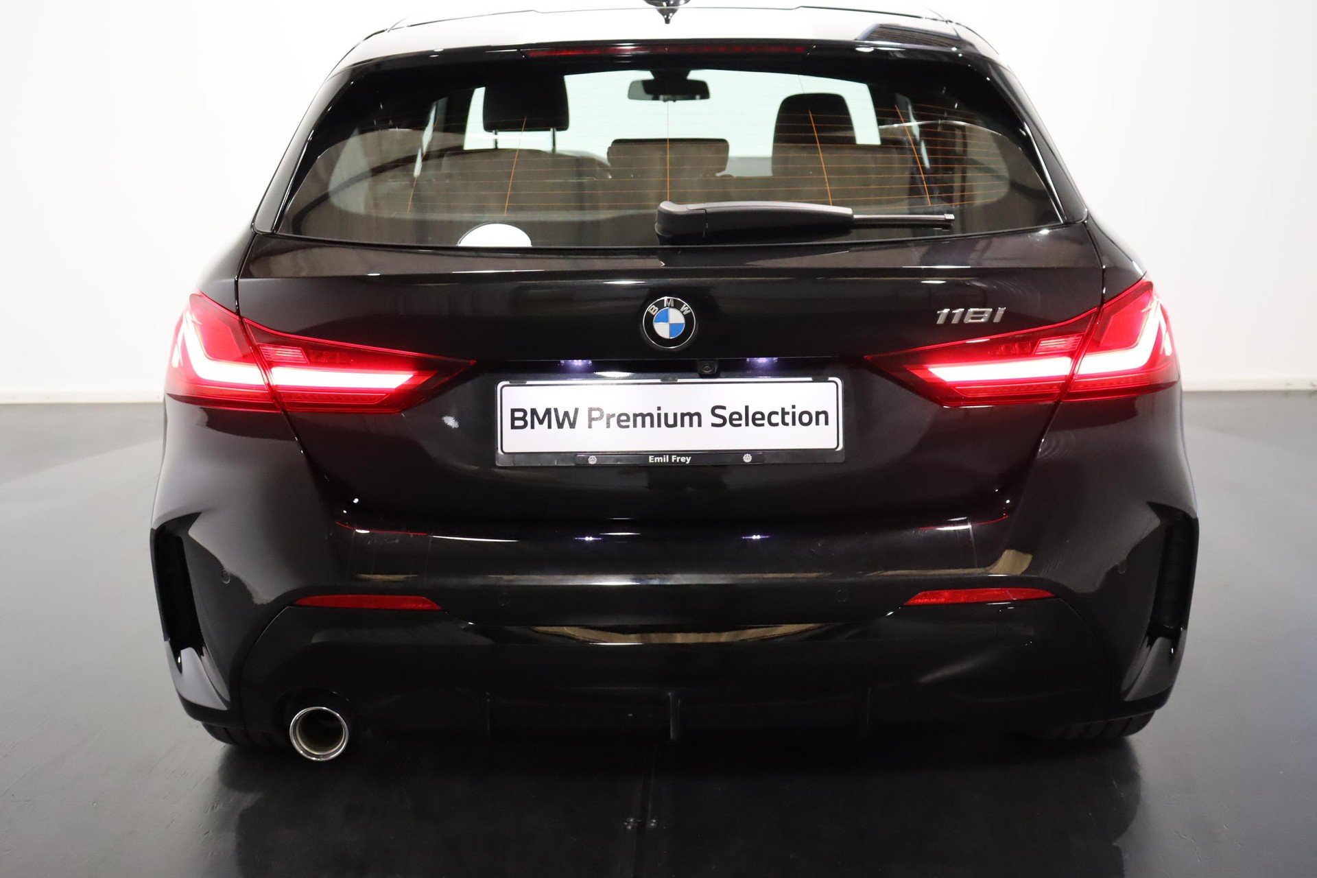 BMW 118i-image-3