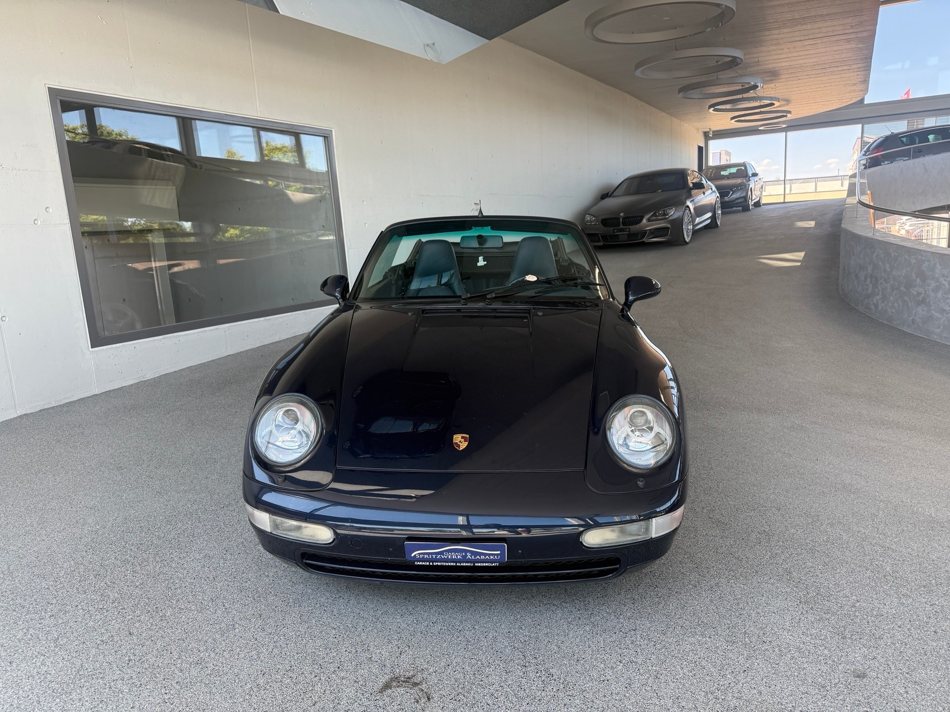 PORSCHE 911 Carrera 4 Cabrio-image-1