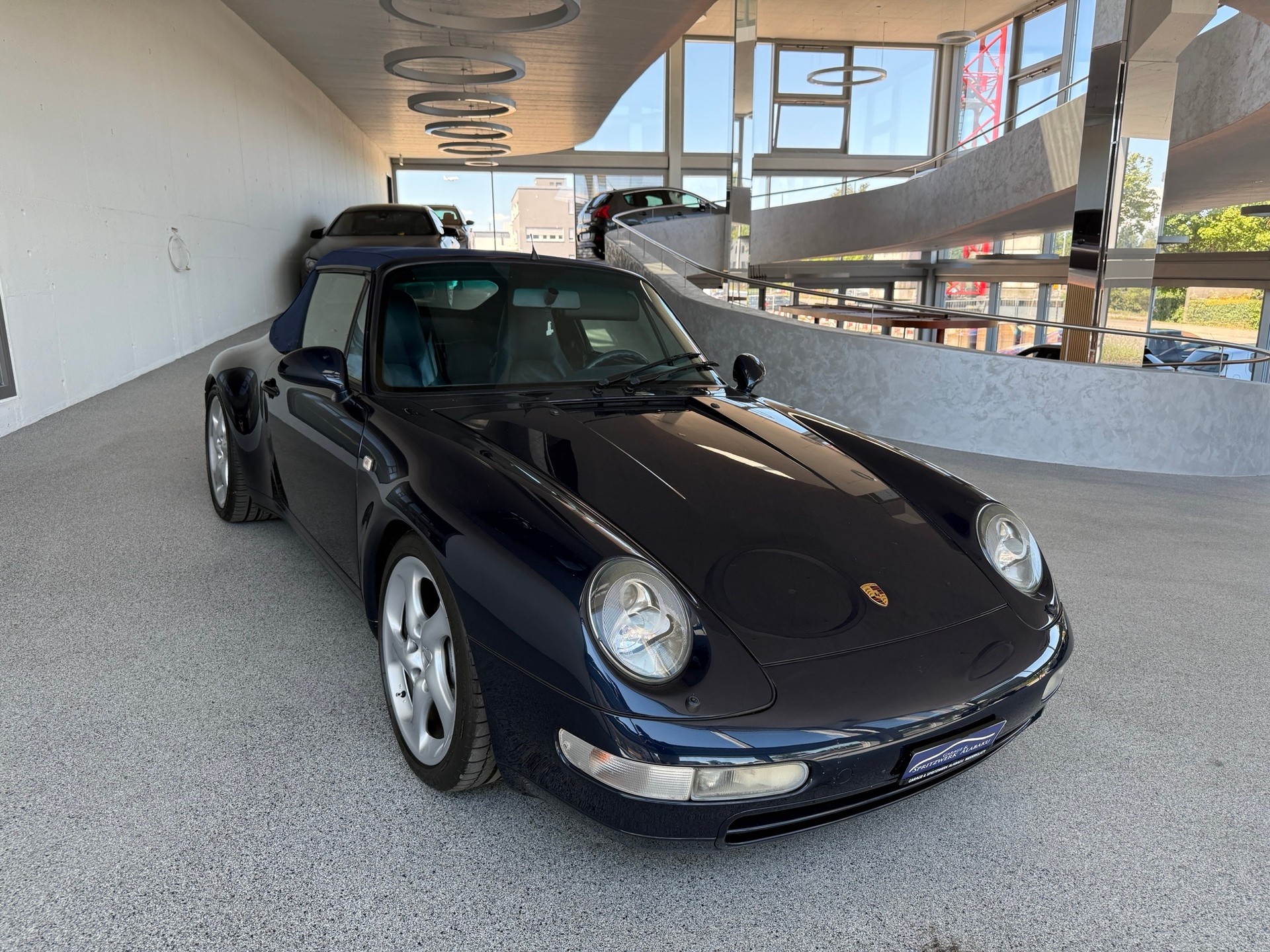 PORSCHE 911 Carrera 4 Cabrio-image-4