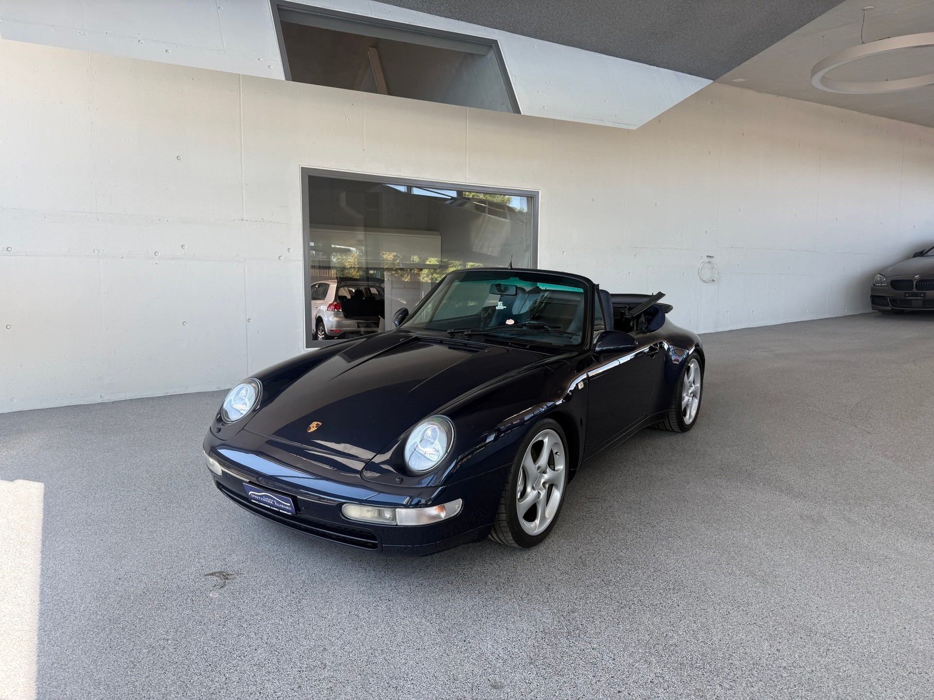 PORSCHE 911 Carrera 4 Cabrio-image-0