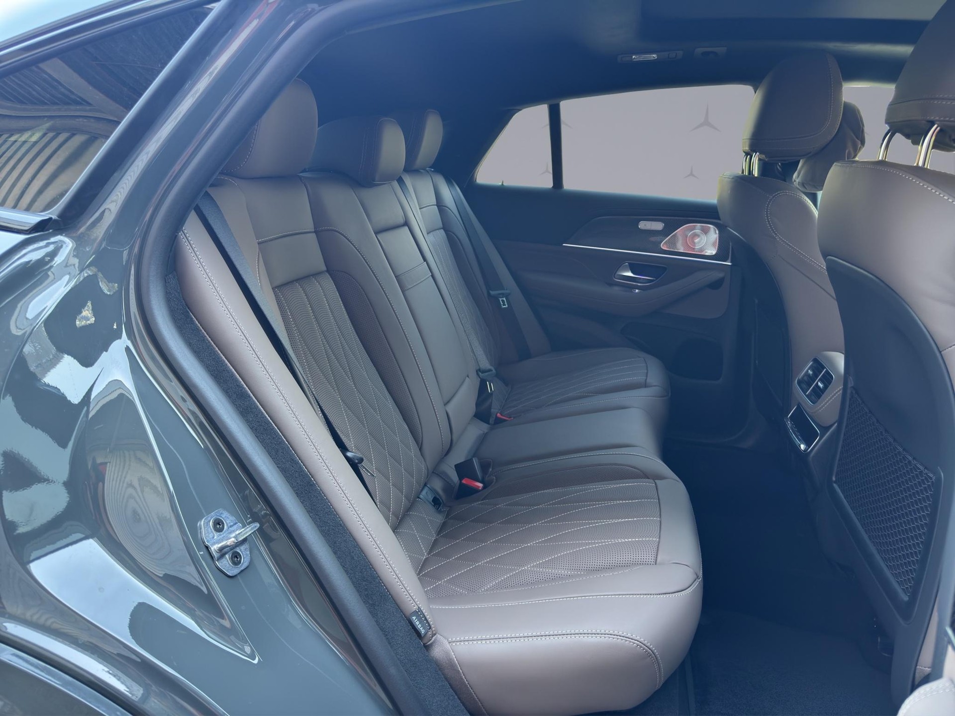 MERCEDES-BENZ GLE 63 S AMG 4matic+ Coupé-image-17