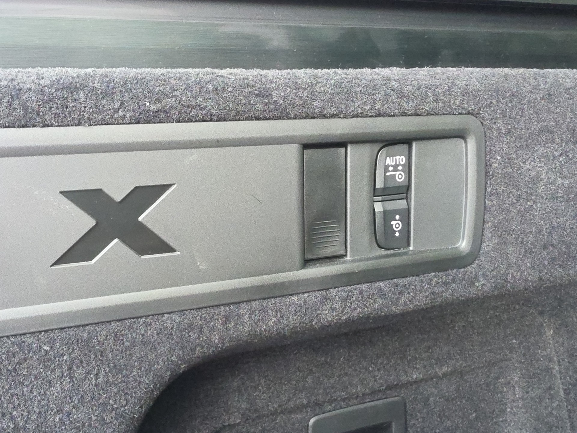 BMW X5 xDrive 48V 40d M Sport Pro Steptronic-image-24