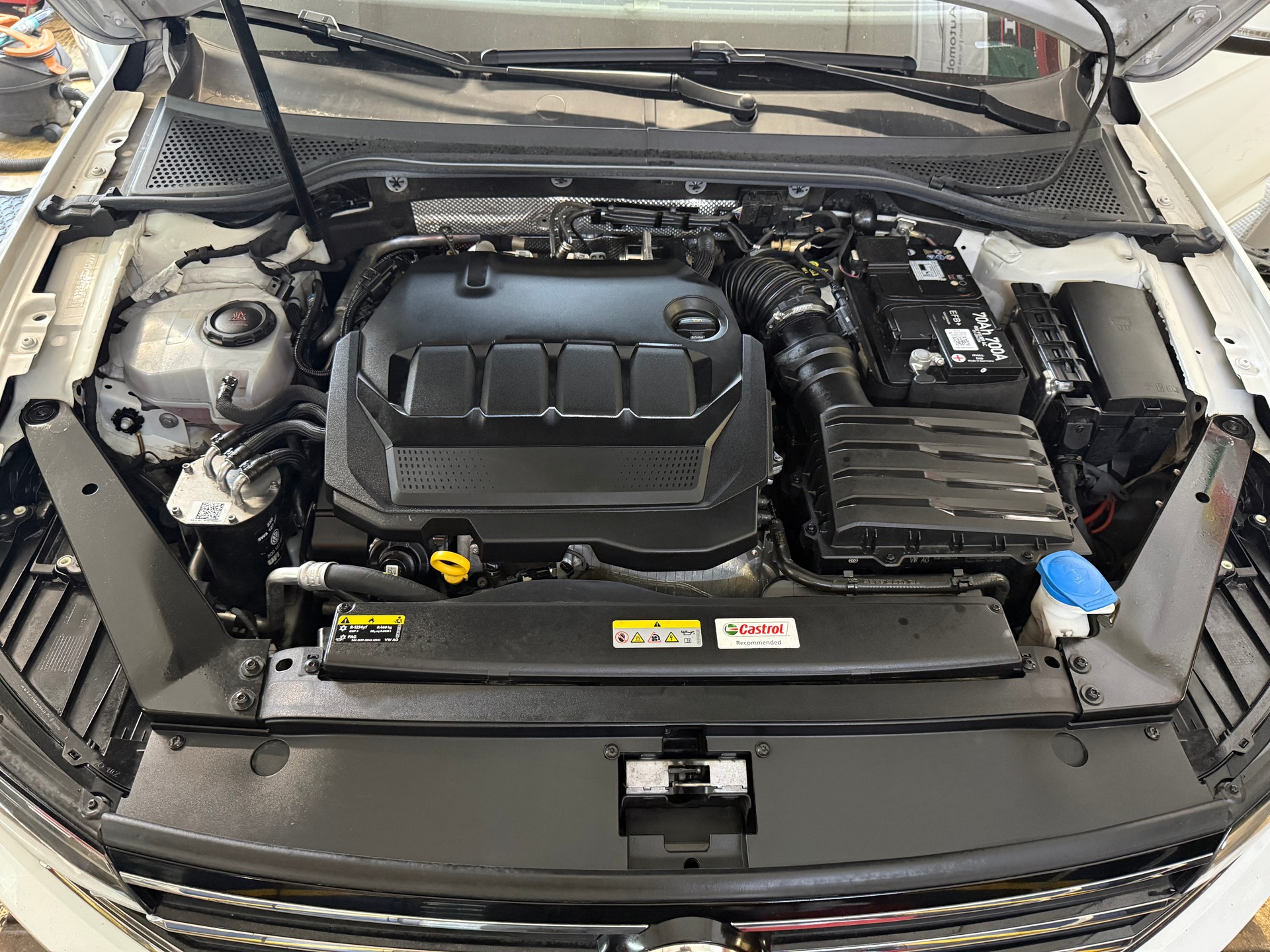 VW Passat 2.0 TDI BMT Business DSG Head-up, Virtual Cockpit-image-13