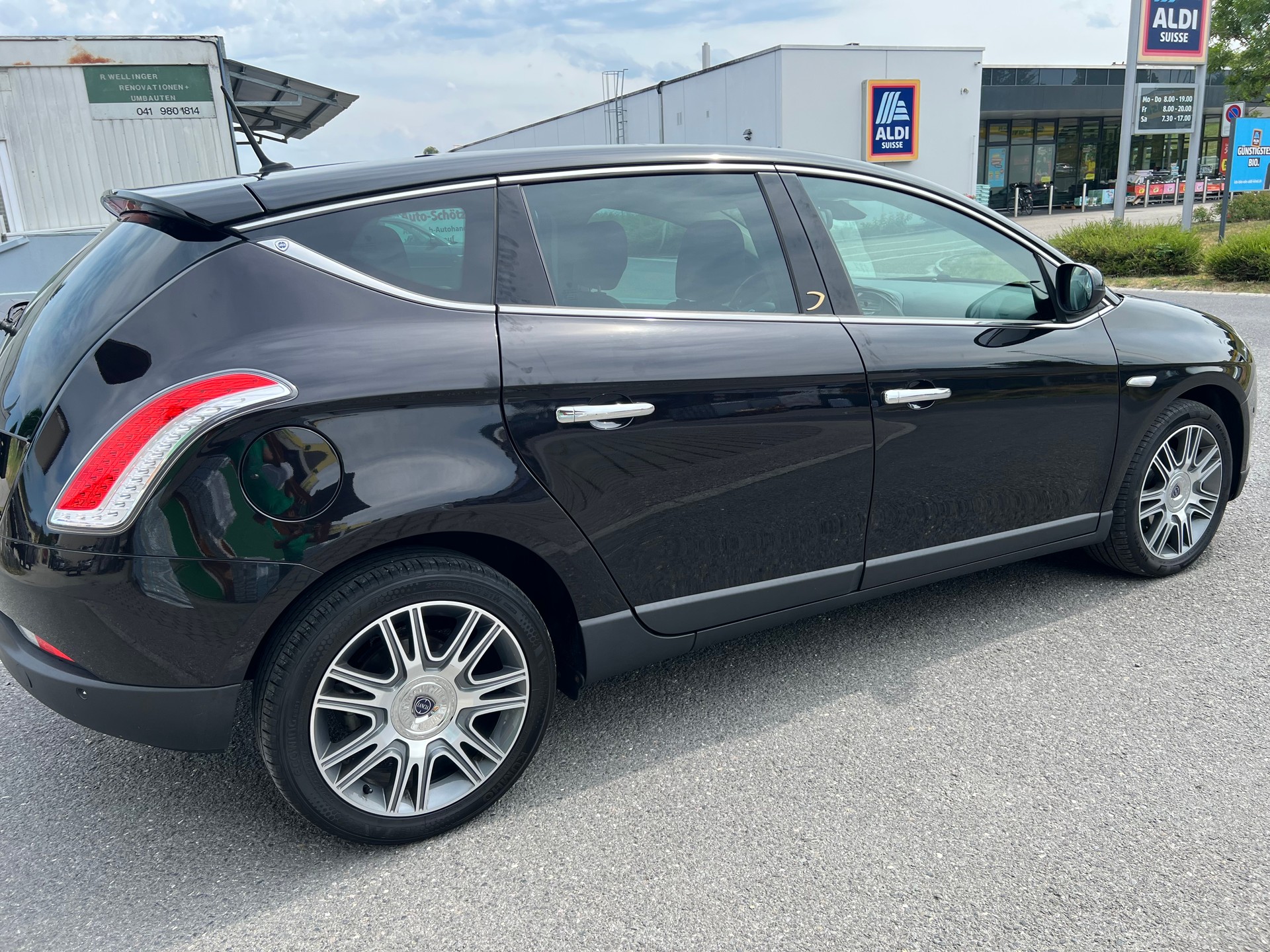 LANCIA Delta 1.8 Turbo-Jet Sportronic-image-4
