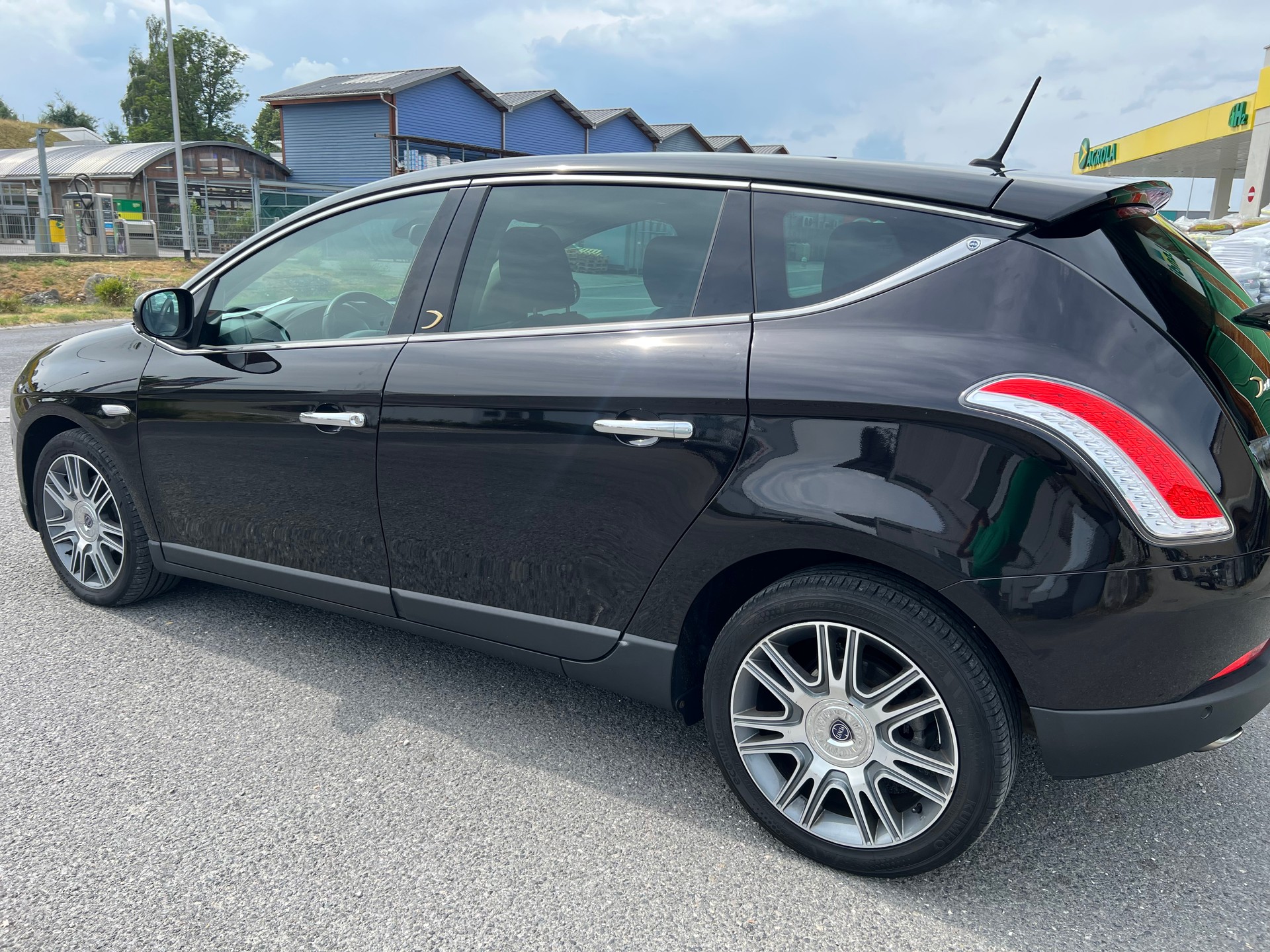 LANCIA Delta 1.8 Turbo-Jet Sportronic-image-3