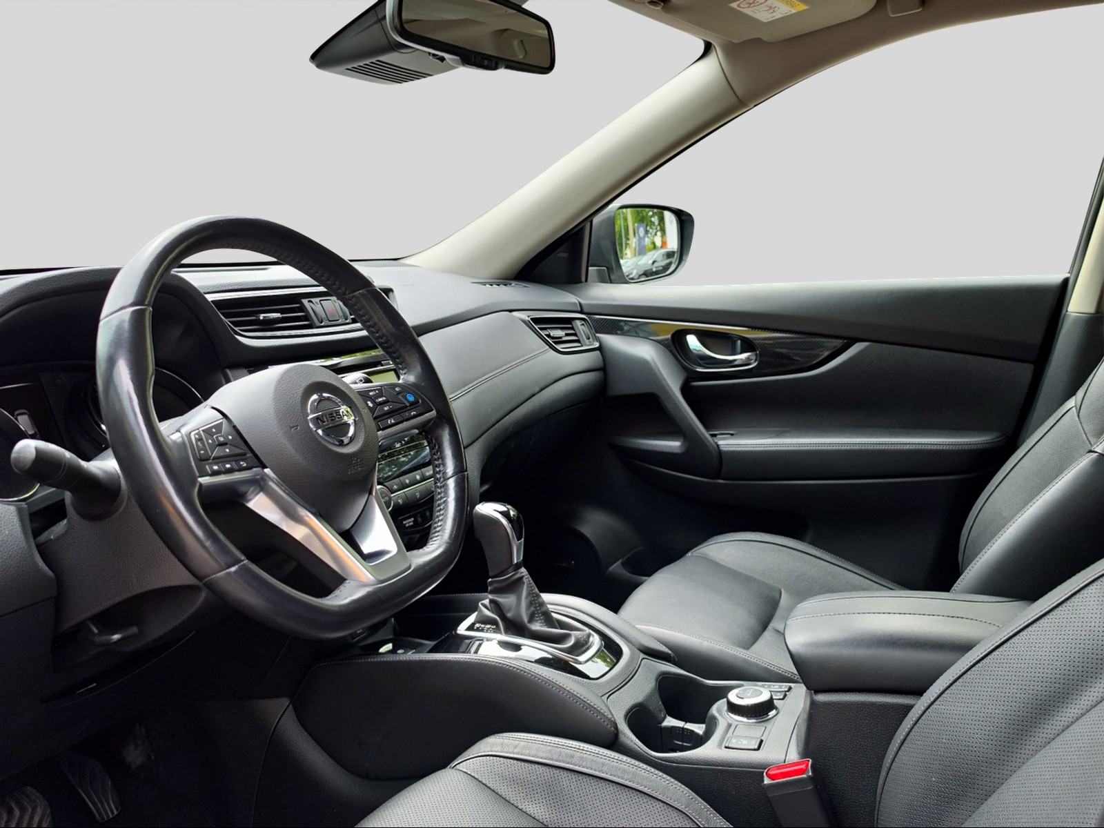 NISSAN X-Trail 1.7 dCi Tekna 4x4-image-9