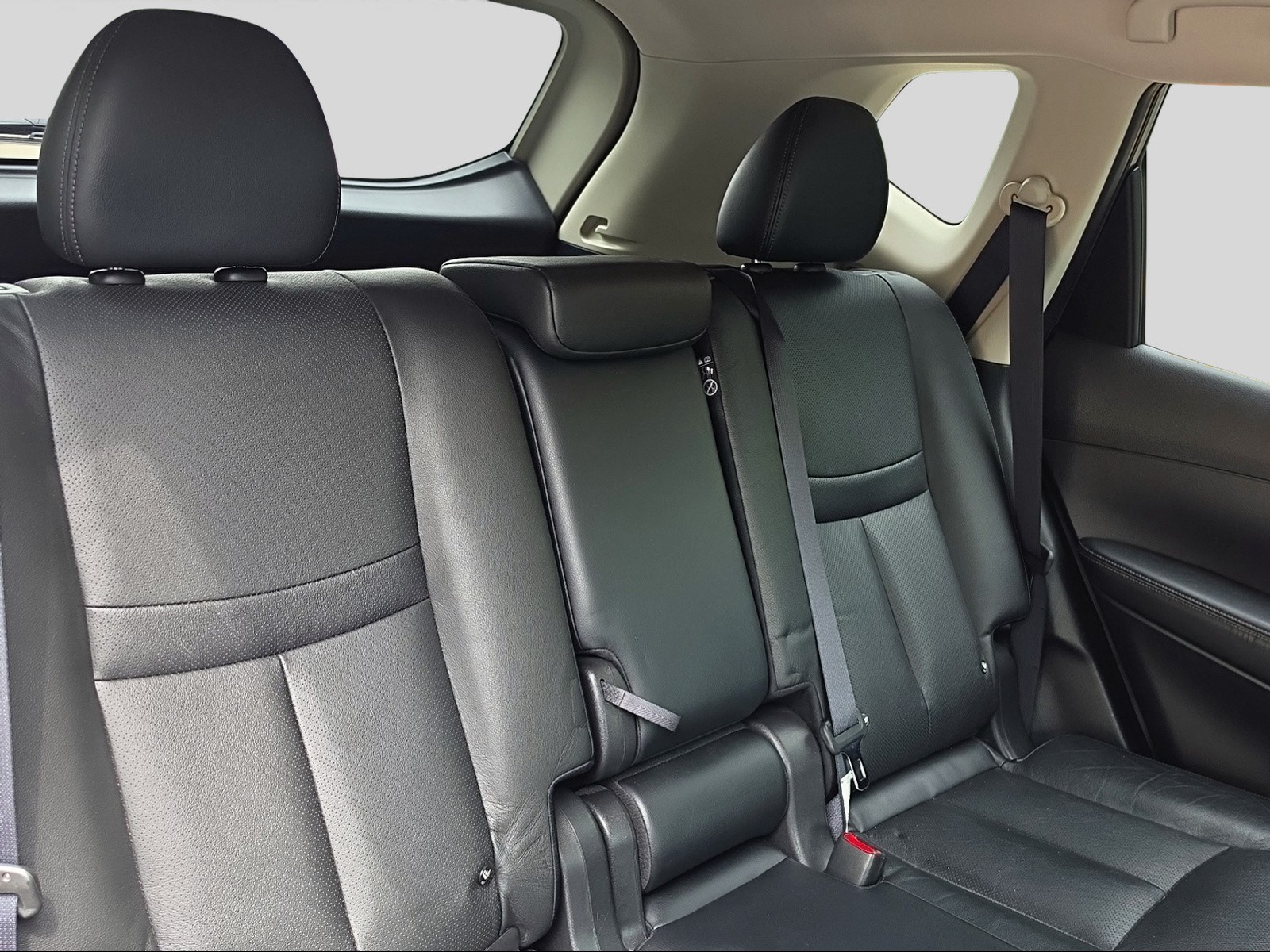 NISSAN X-Trail 1.7 dCi Tekna 4x4-image-11