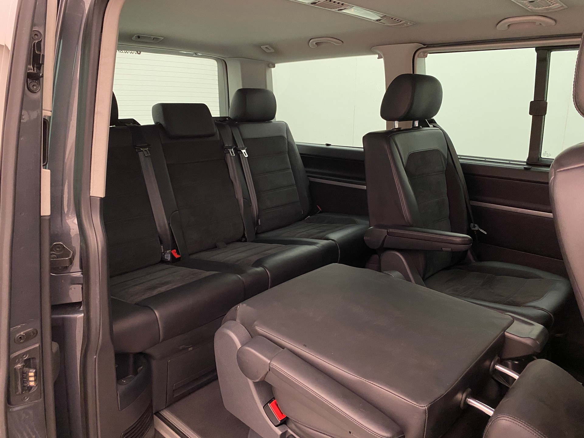 VW T6 Multivan TDI Highline 4 Motion DSG-image-13