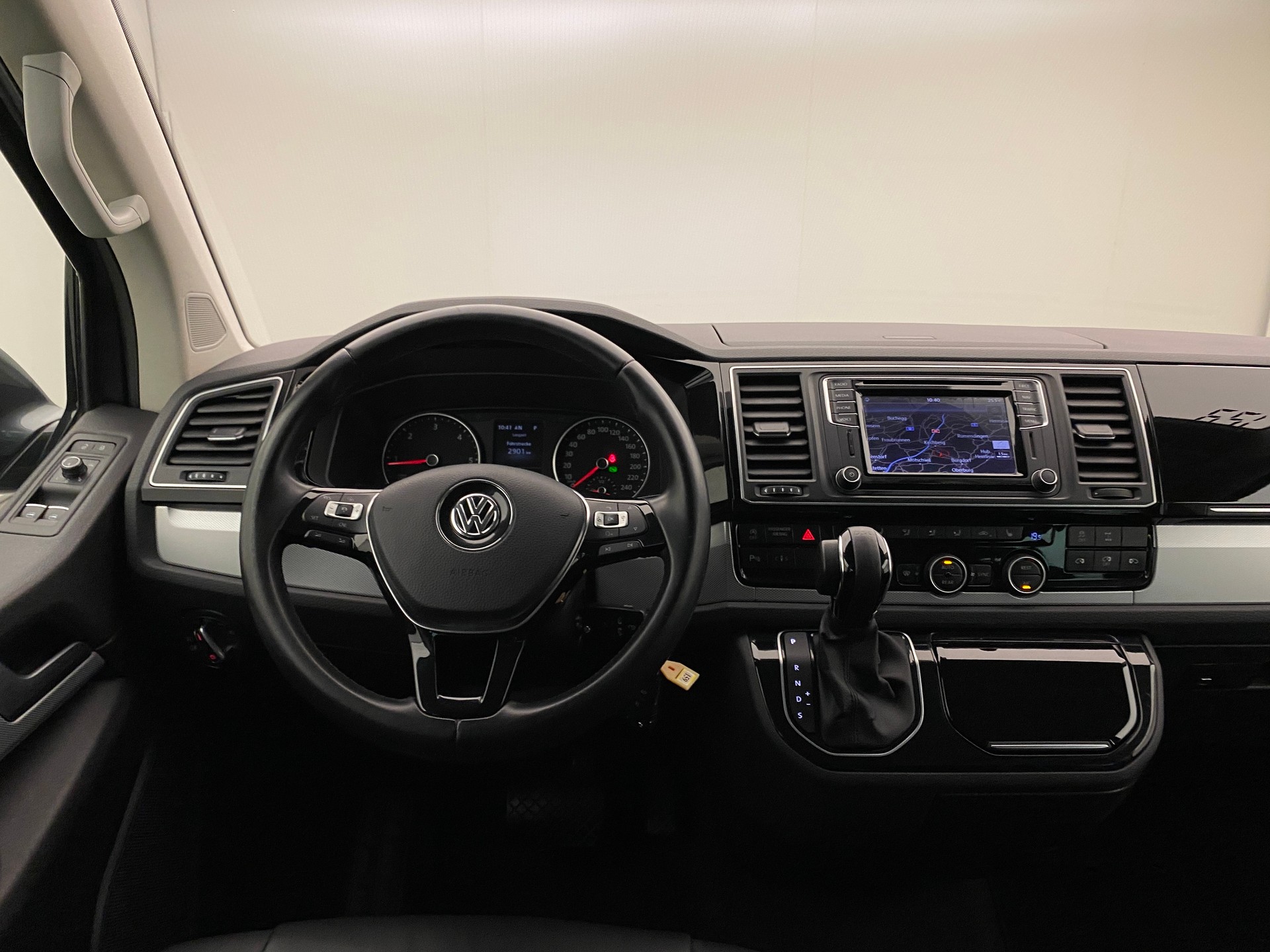 VW T6 Multivan TDI Highline 4 Motion DSG-image-7
