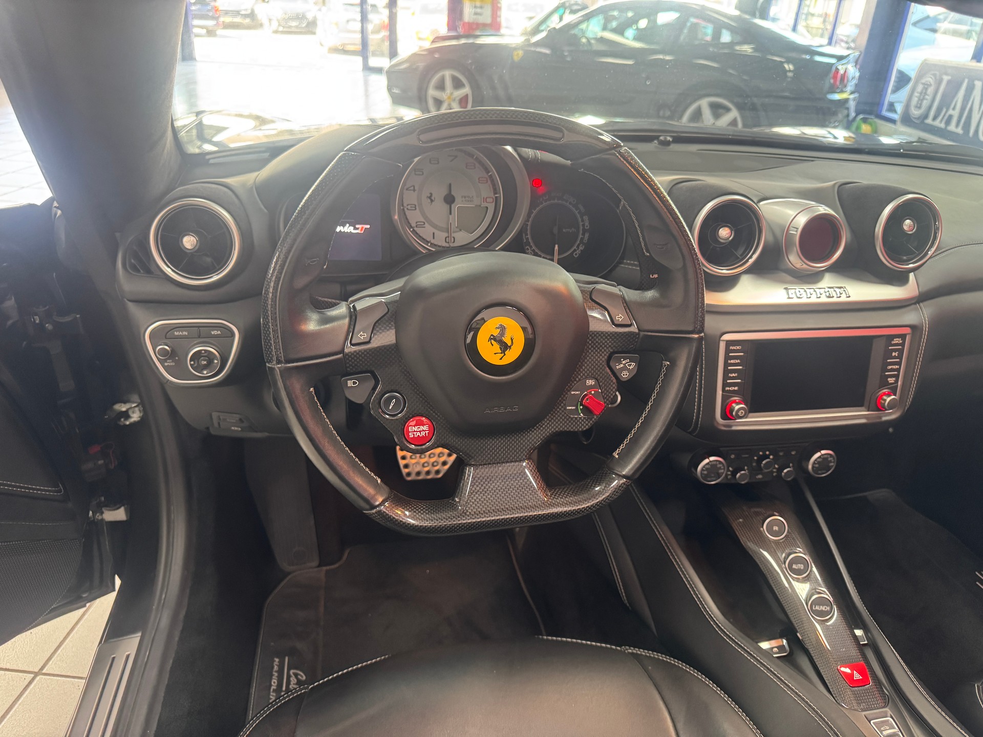 FERRARI California 3.9 V8 T-image-6