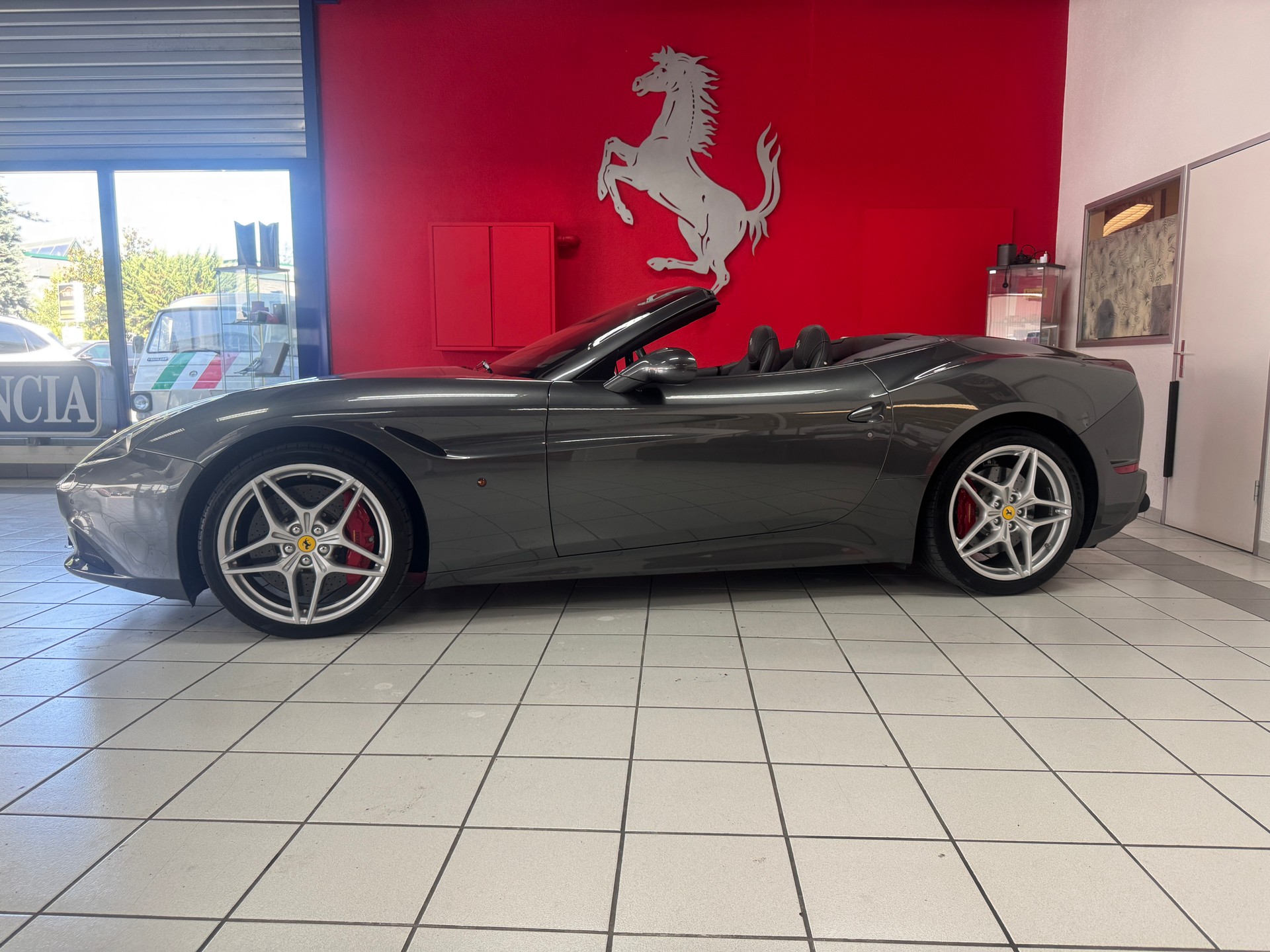 FERRARI California 3.9 V8 T-image-0