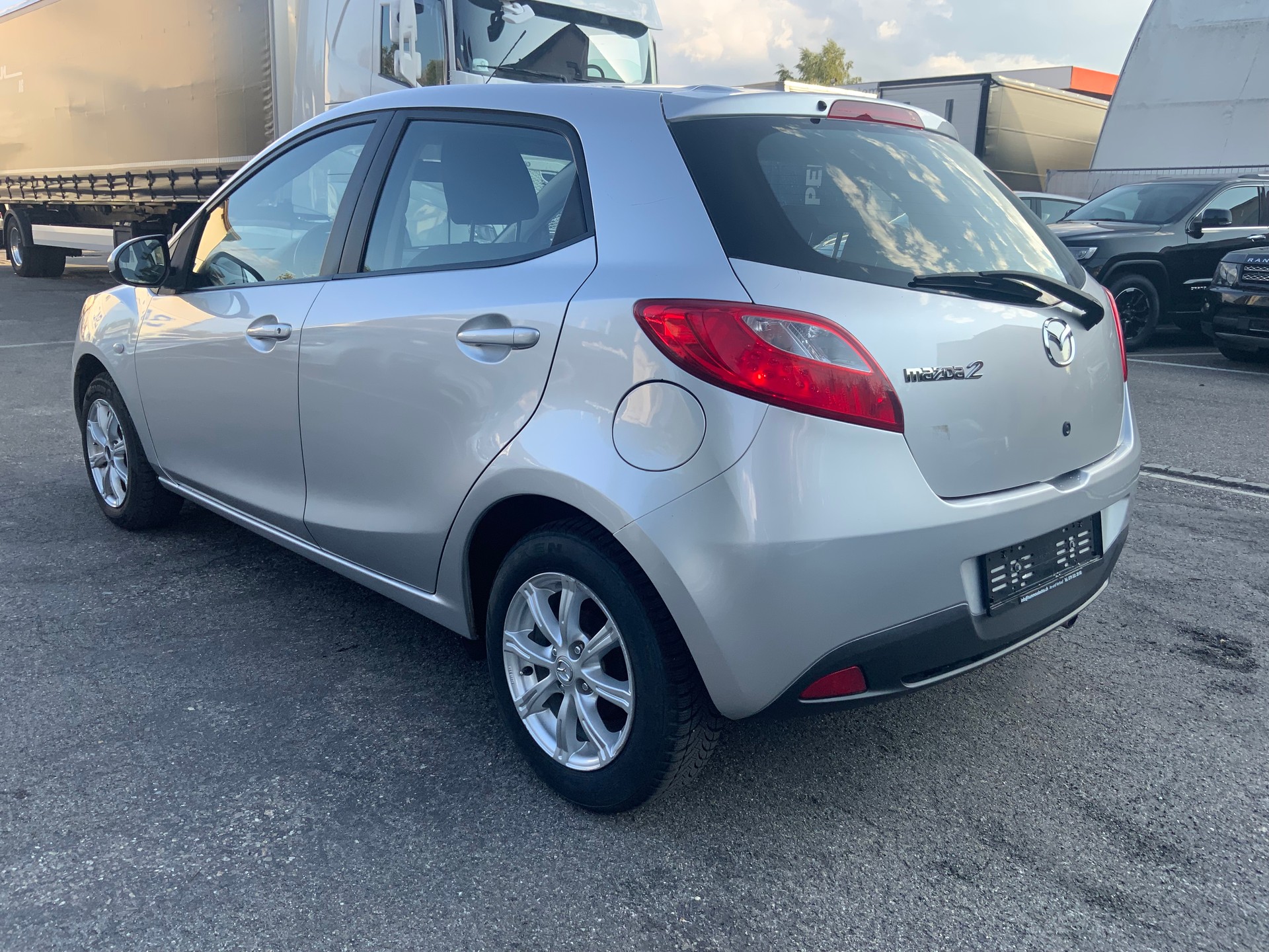 MAZDA 2 1.3i 16V Exclusive-image-4