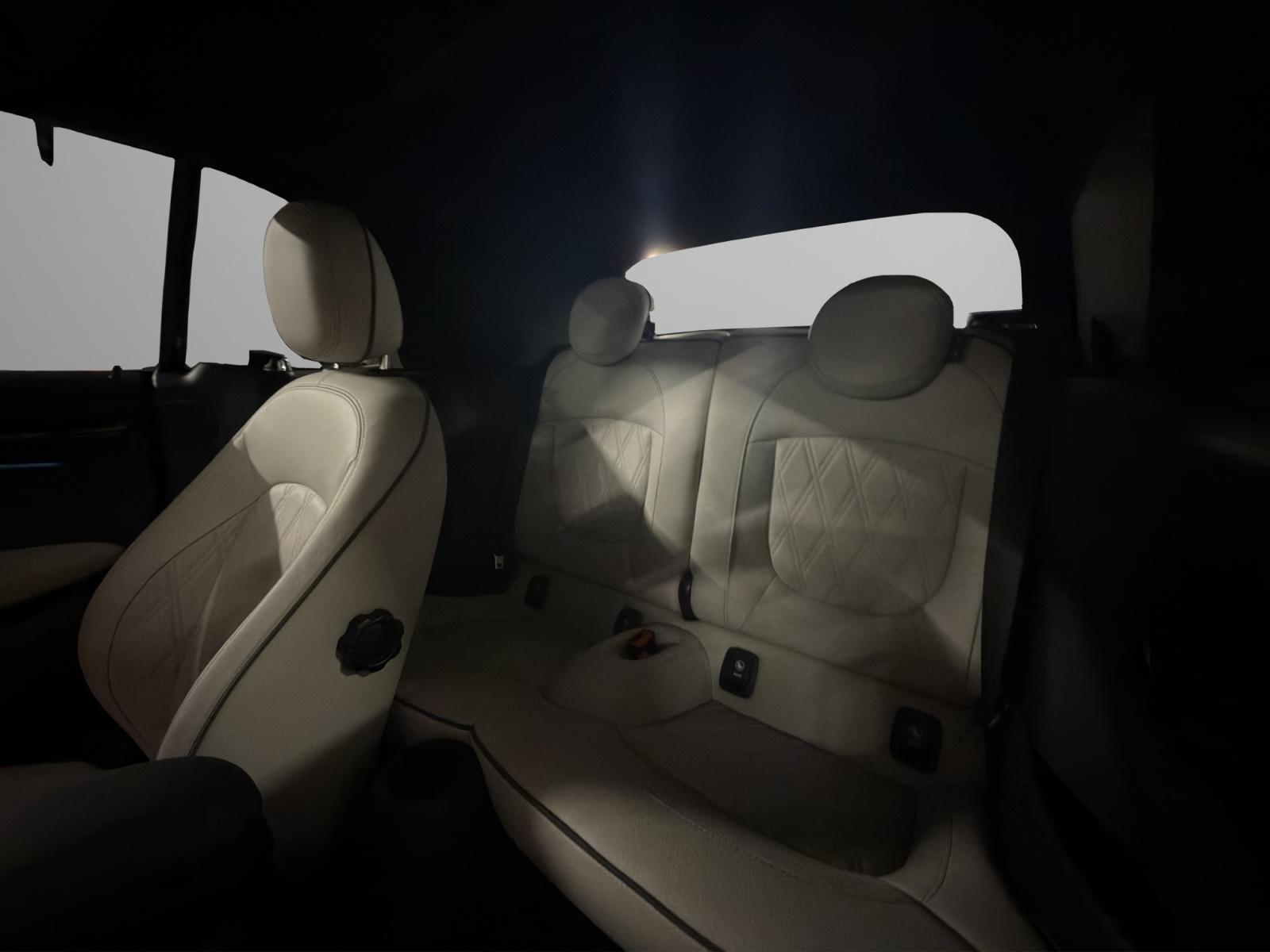 MINI Cabrio F57 2.0i Cooper S-image-8