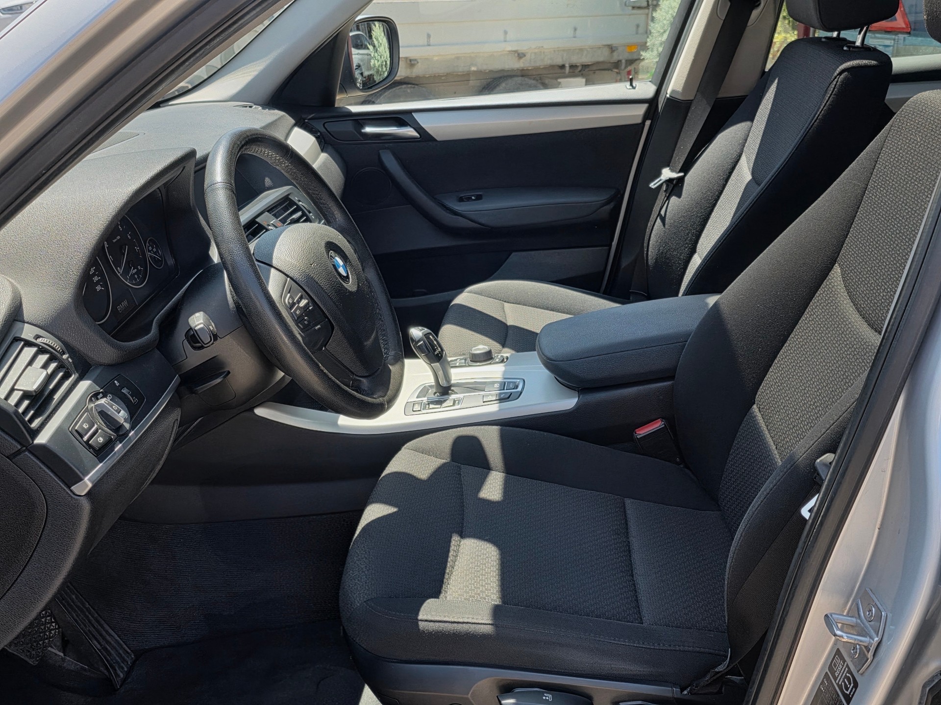 BMW X3 xDrive 28i Steptronic-image-8