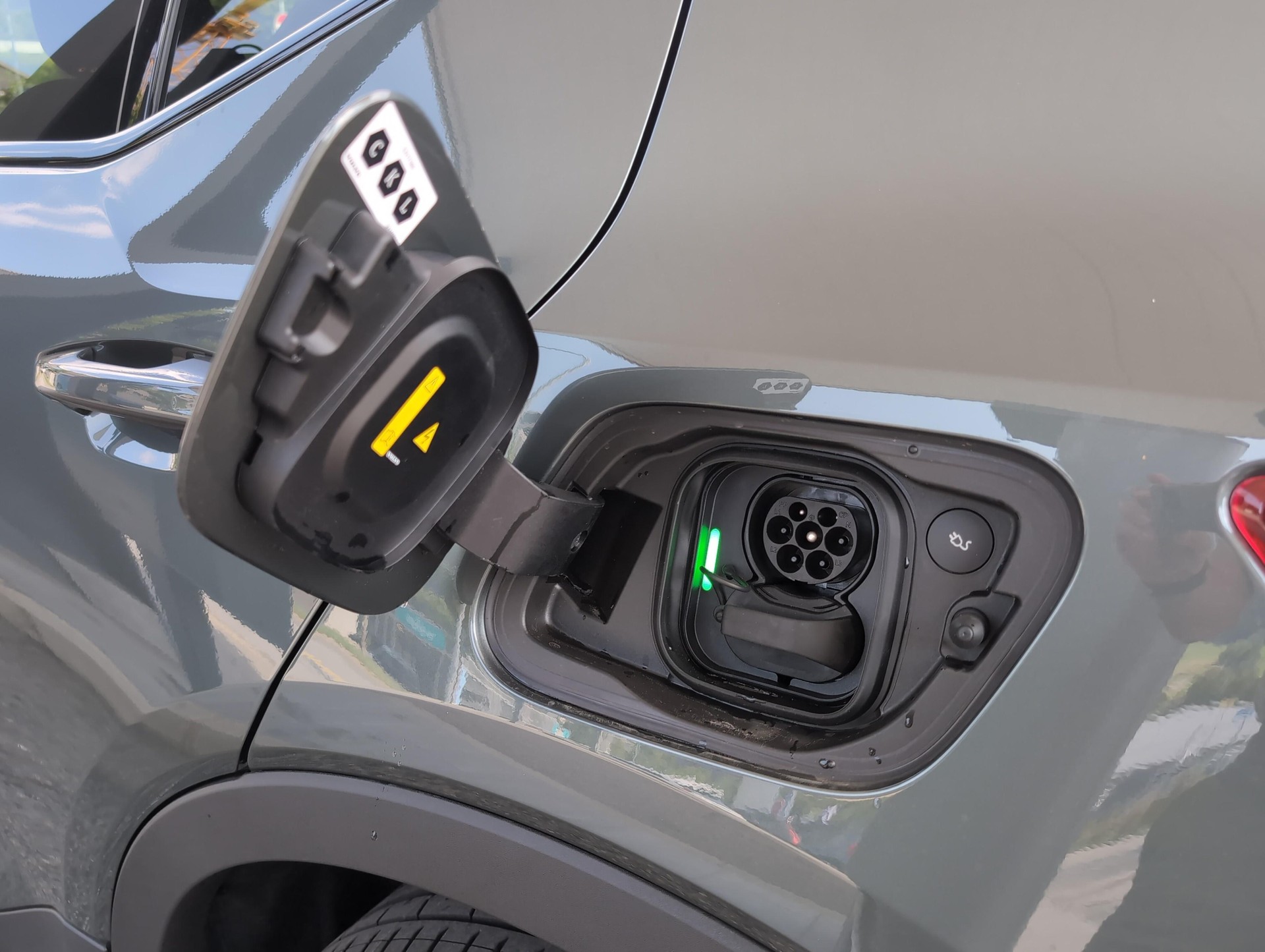VOLVO EX40 Twin Ultra AWD-image-13