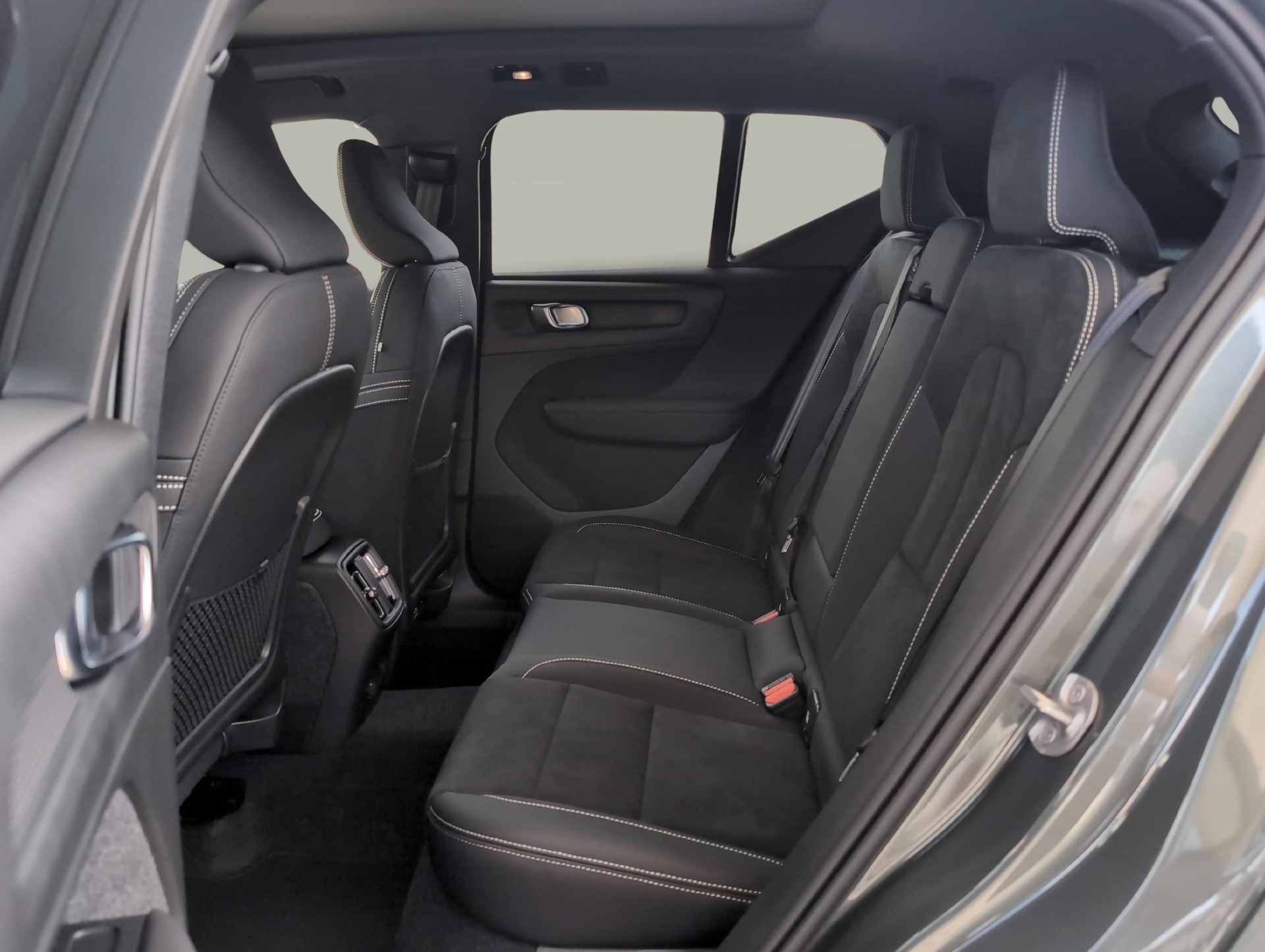 VOLVO EX40 Twin Ultra AWD-image-10