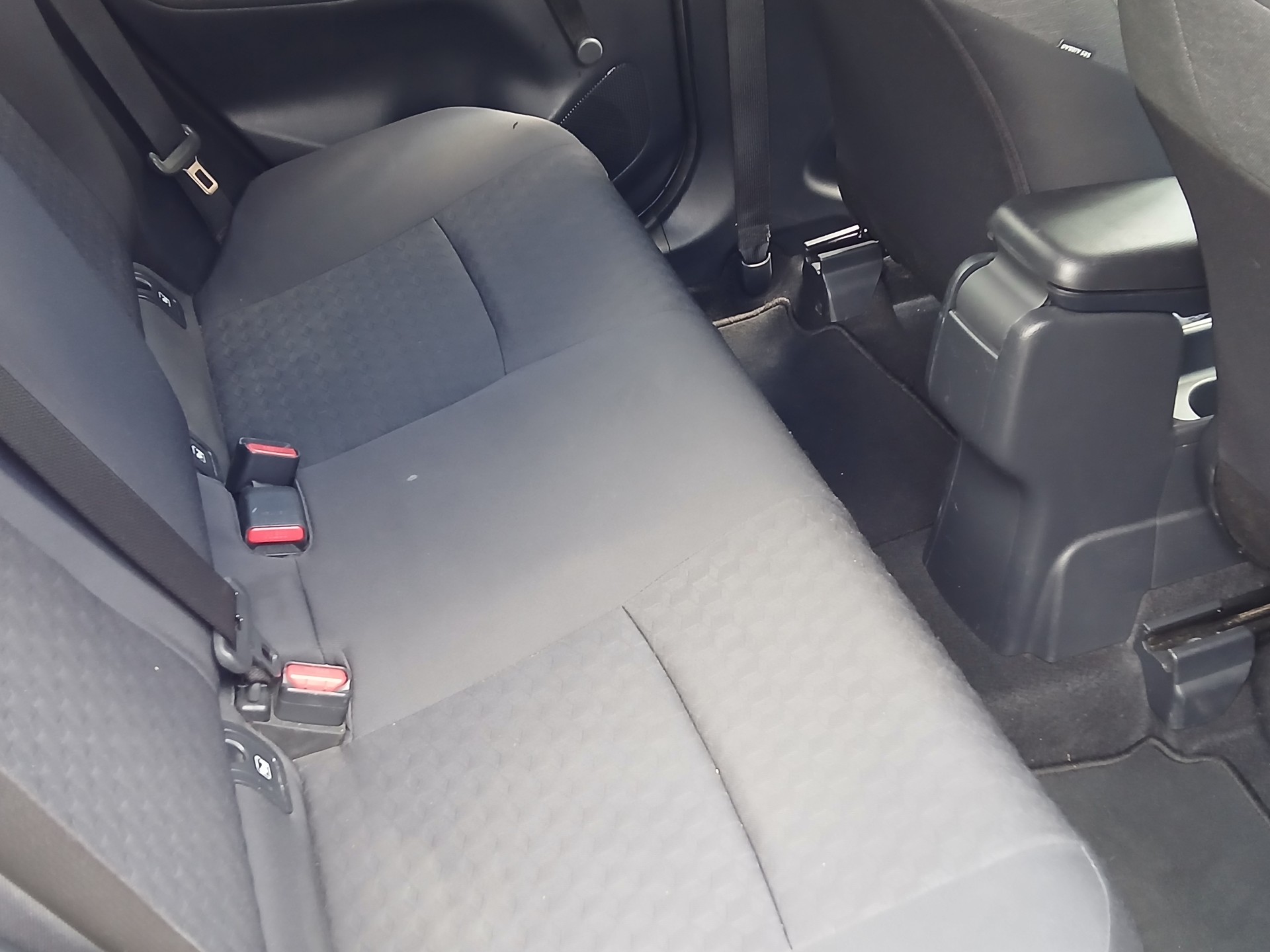 TOYOTA 1.5 VVT-i HSD Comfort-image-4