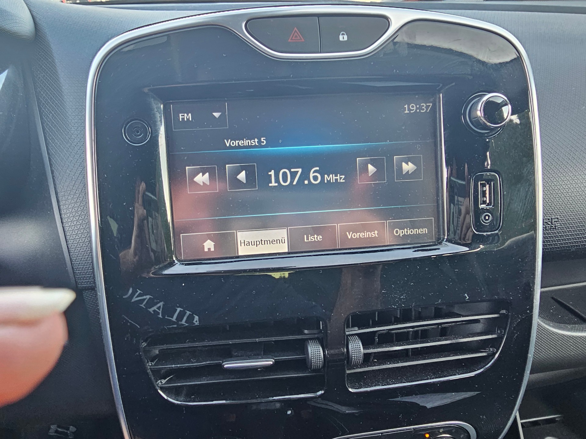 RENAULT Clio 1.5 dCi Authentique-image-8