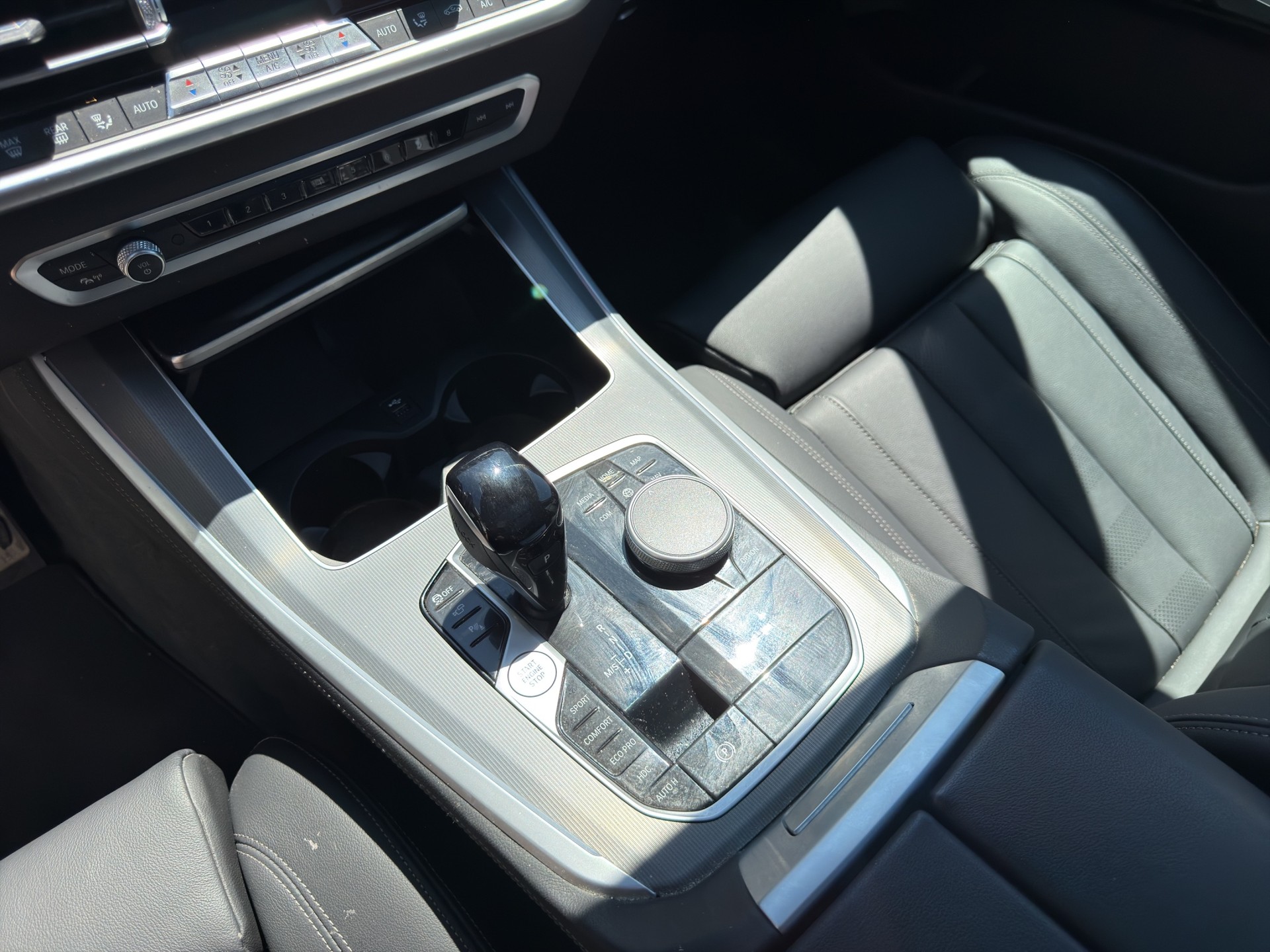 BMW X5 xDrive 48V 40d M Sport Steptronic-image-14