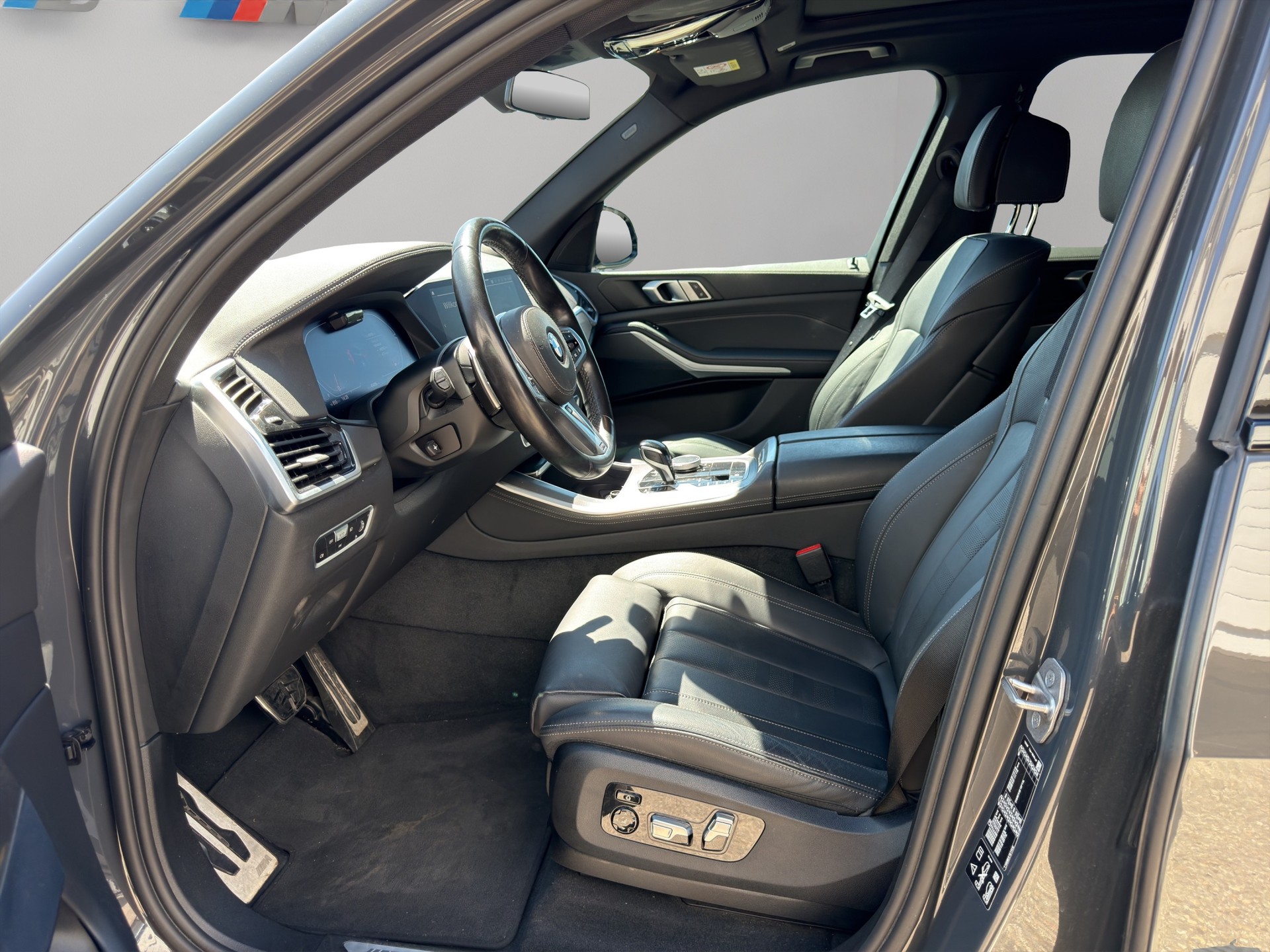 BMW X5 xDrive 48V 40d M Sport Steptronic-image-15