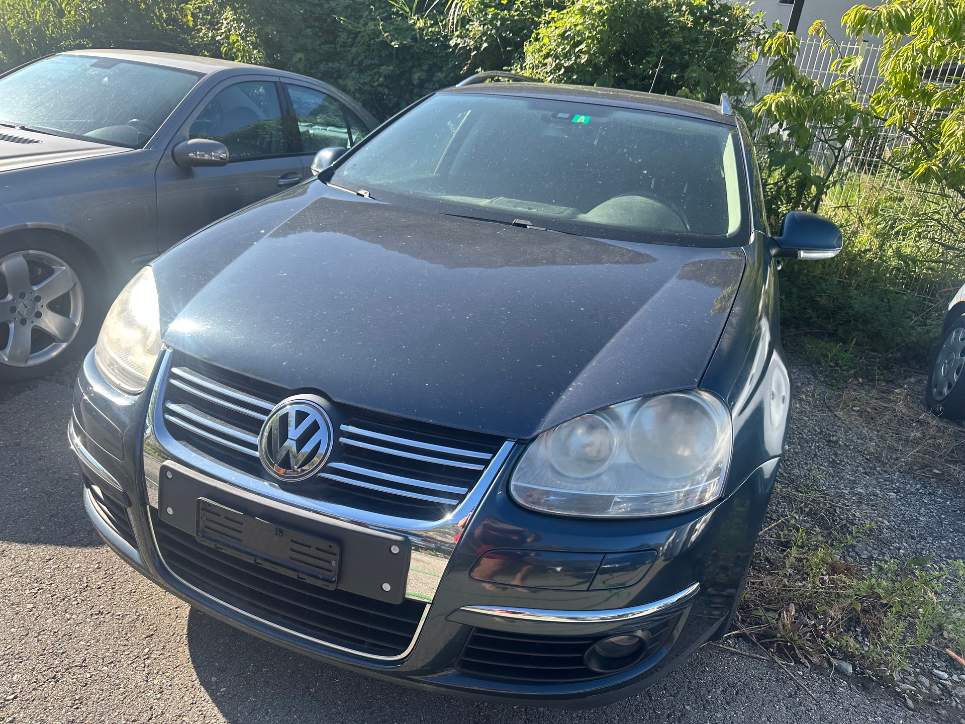 VW Golf Variant 1.9 TDI Comfortline 4Motion-image-0