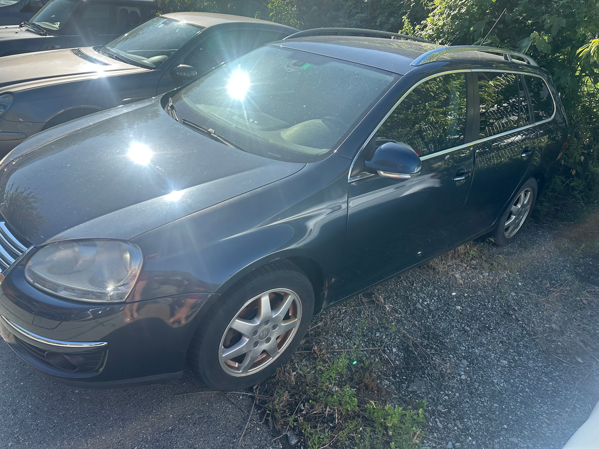 VW Golf Variant 1.9 TDI Comfortline 4Motion-image-2
