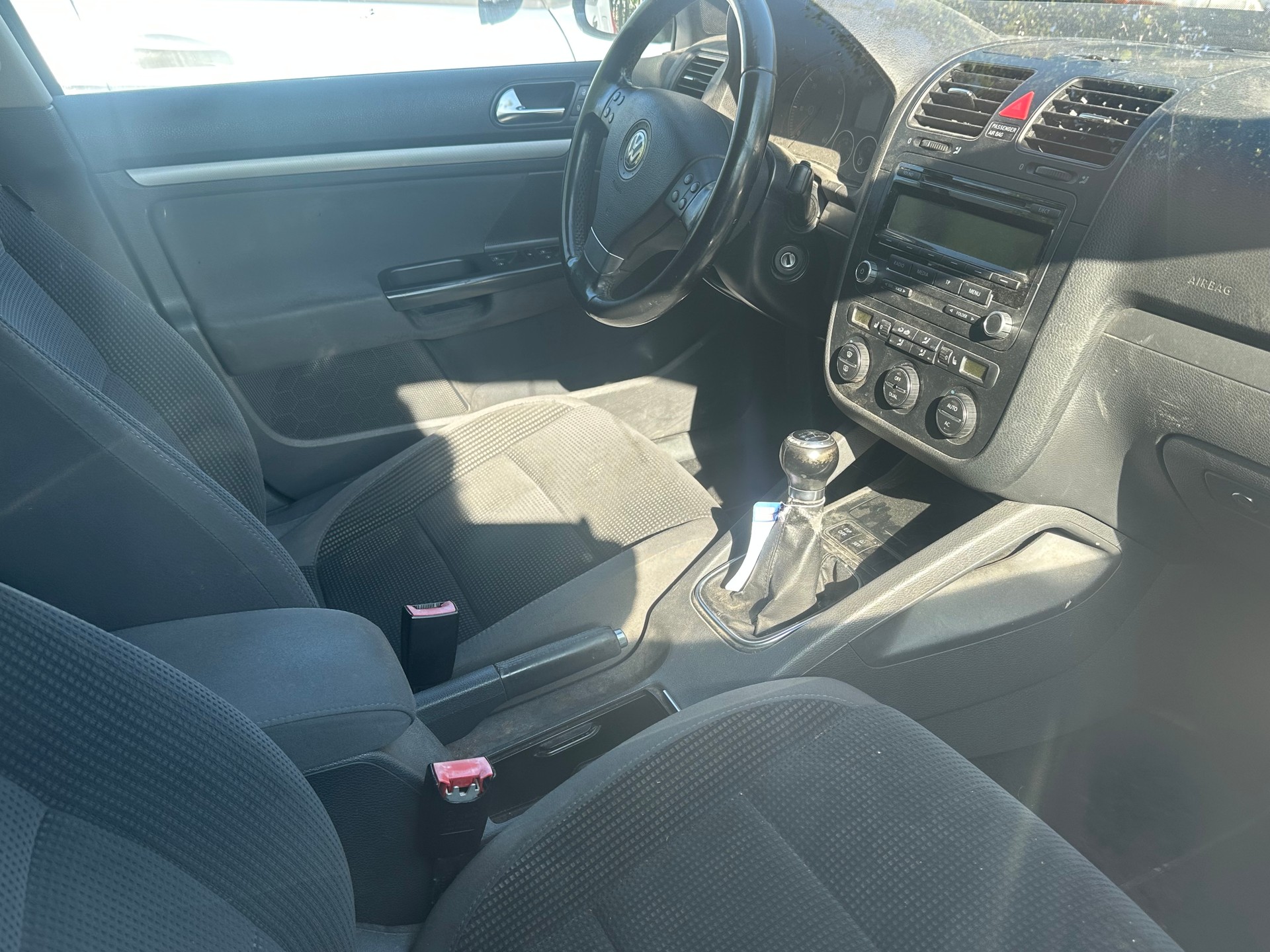 VW Golf Variant 1.9 TDI Comfortline 4Motion-image-4
