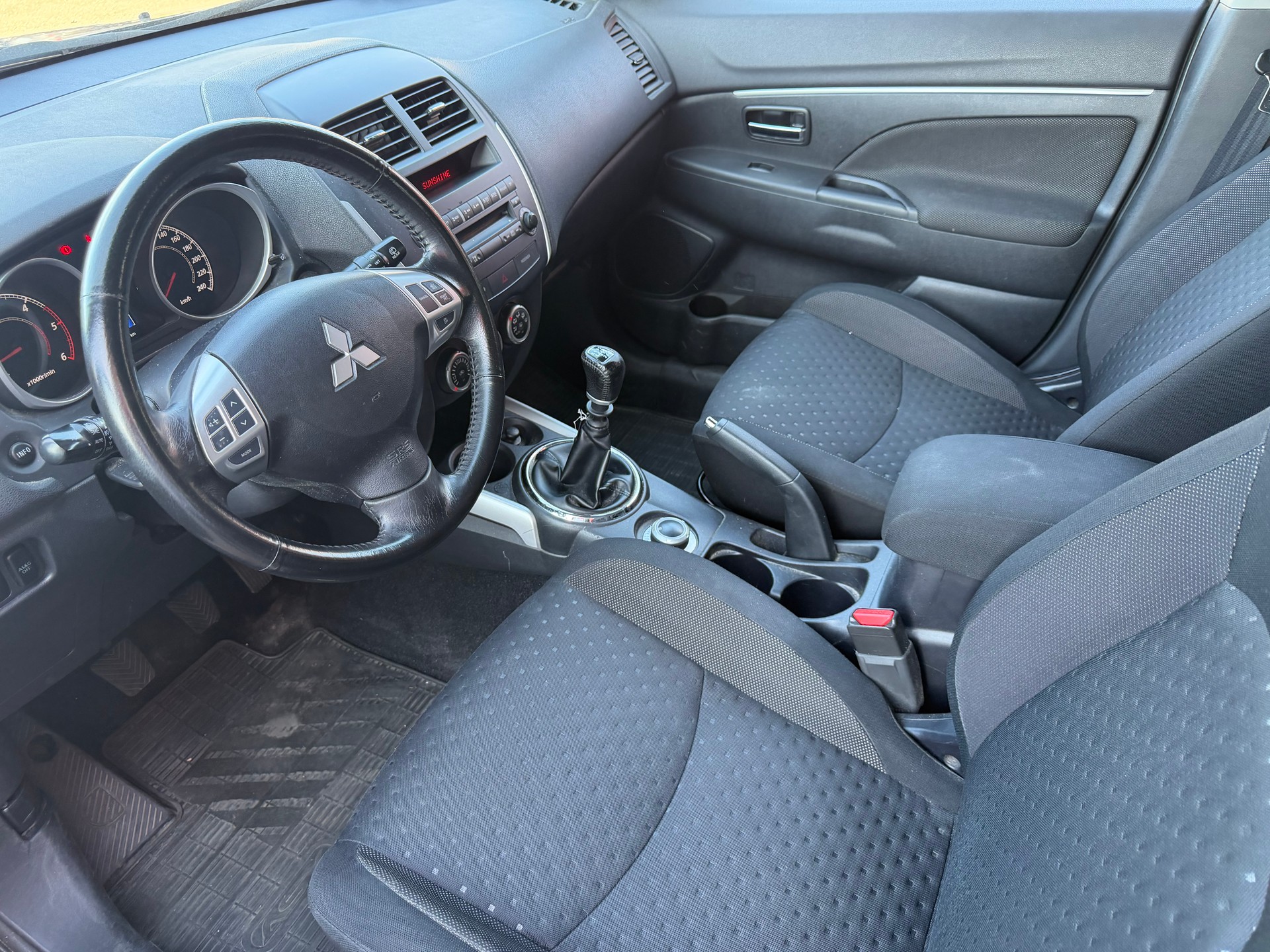 MITSUBISHI ASX 1.8 DID Intense 4WD-image-7