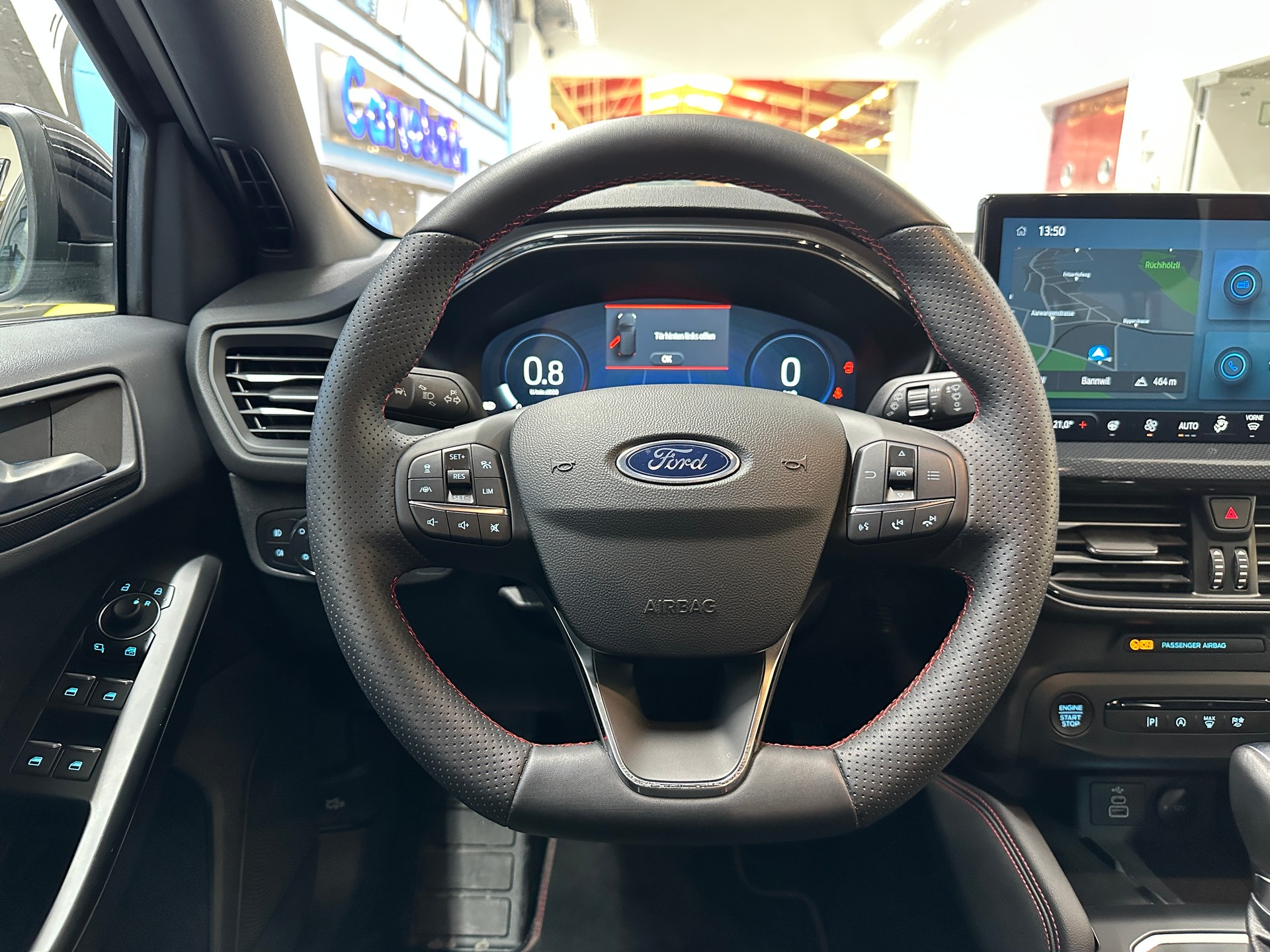 FORD Focus 1.0 MHEV ST-Line X Automat-image-10