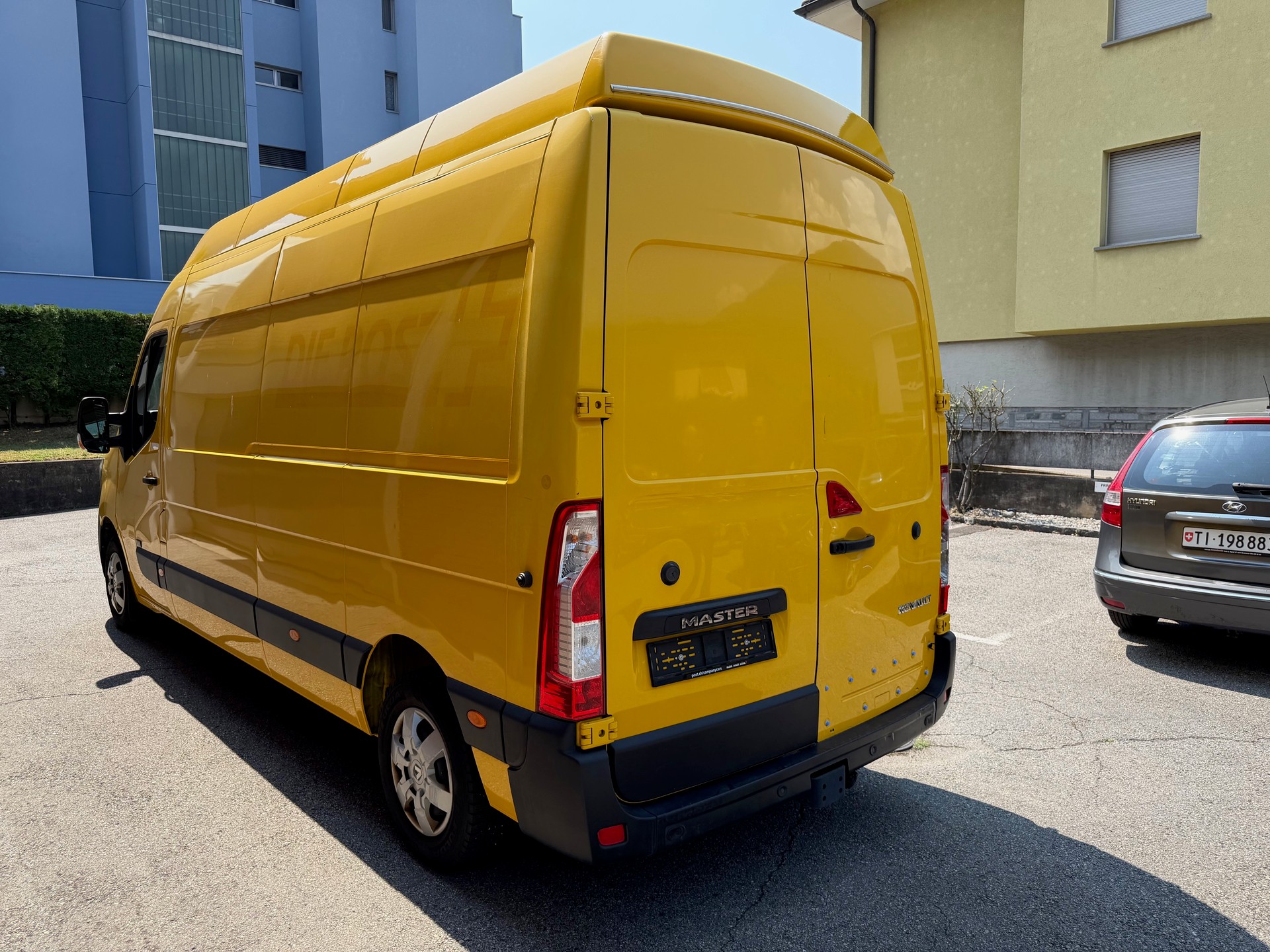 RENAULT Master T35 2.3dCi 135 L3H3-image-1