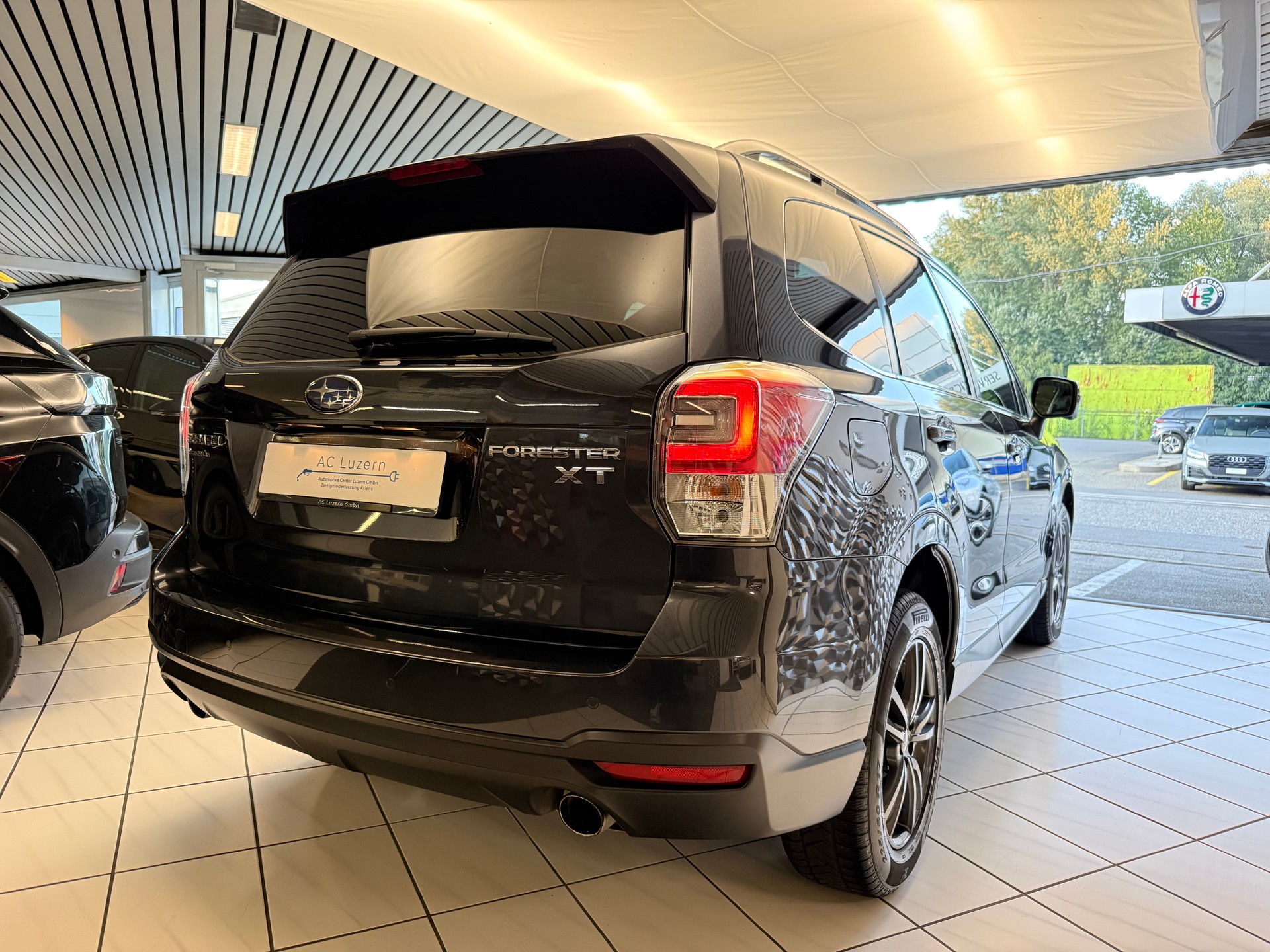 SUBARU Forester 2.0XT Luxury Lineartronic-image-2