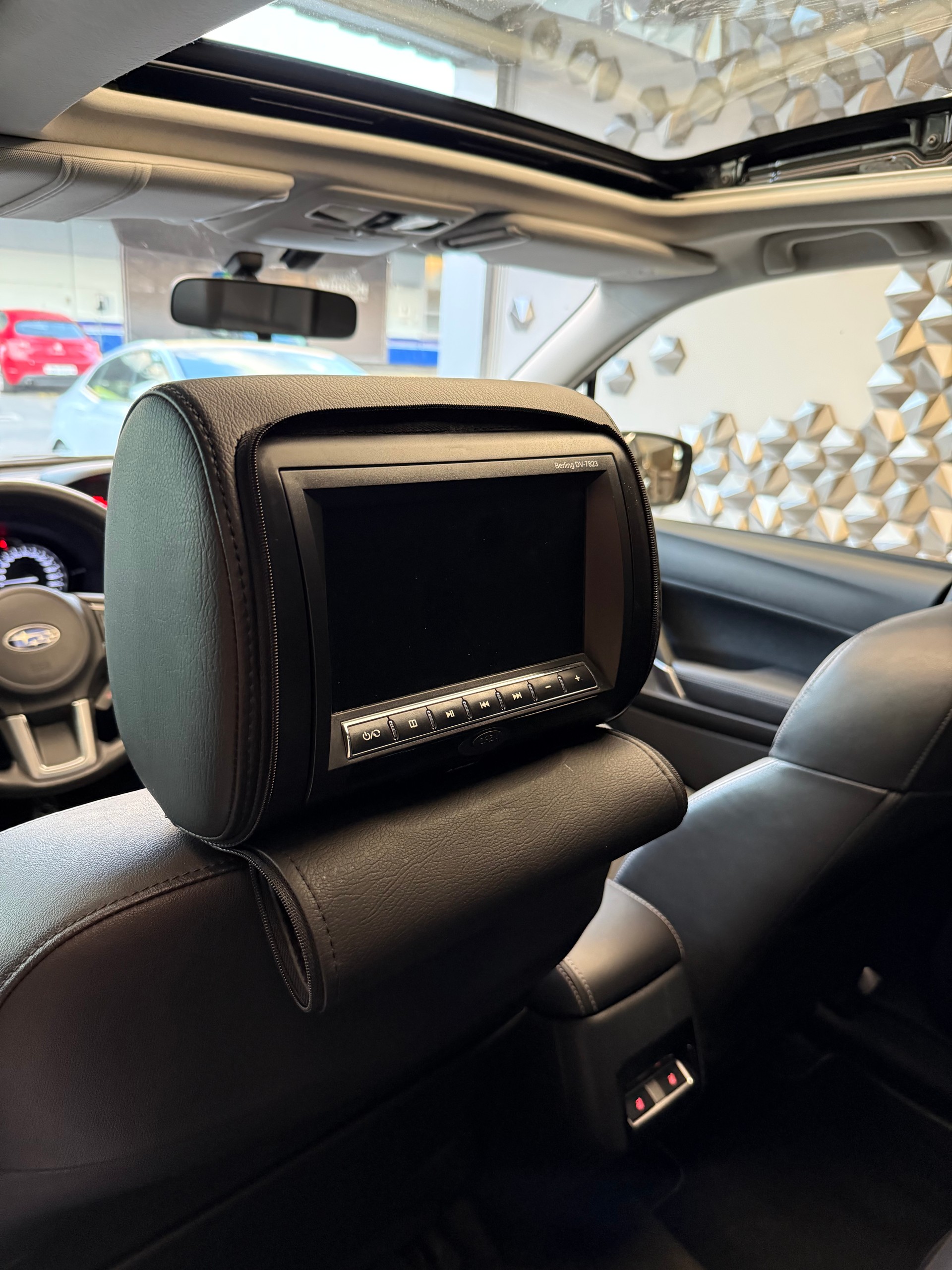 SUBARU Forester 2.0XT Luxury Lineartronic-image-18