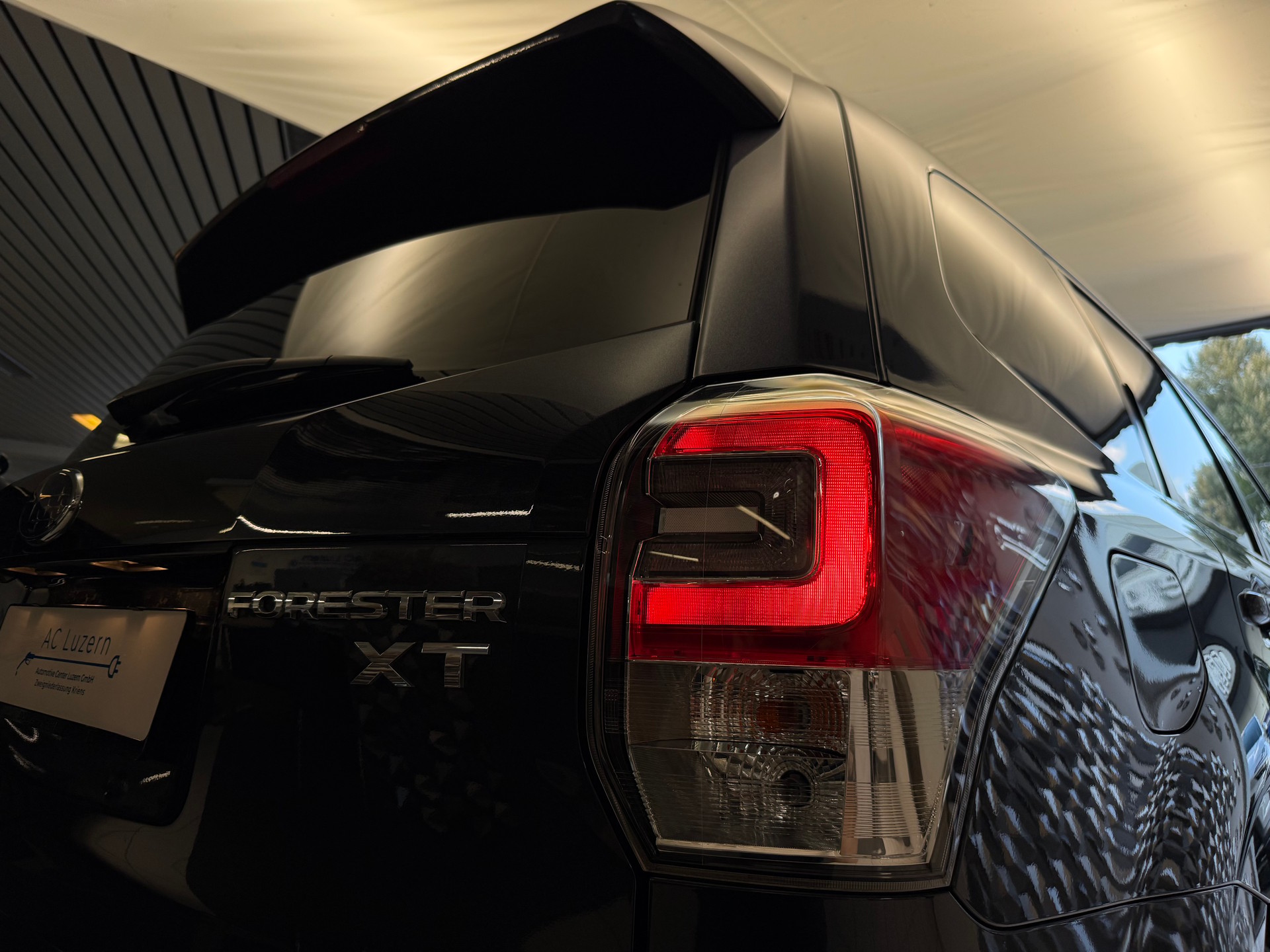 SUBARU Forester 2.0XT Luxury Lineartronic-image-22