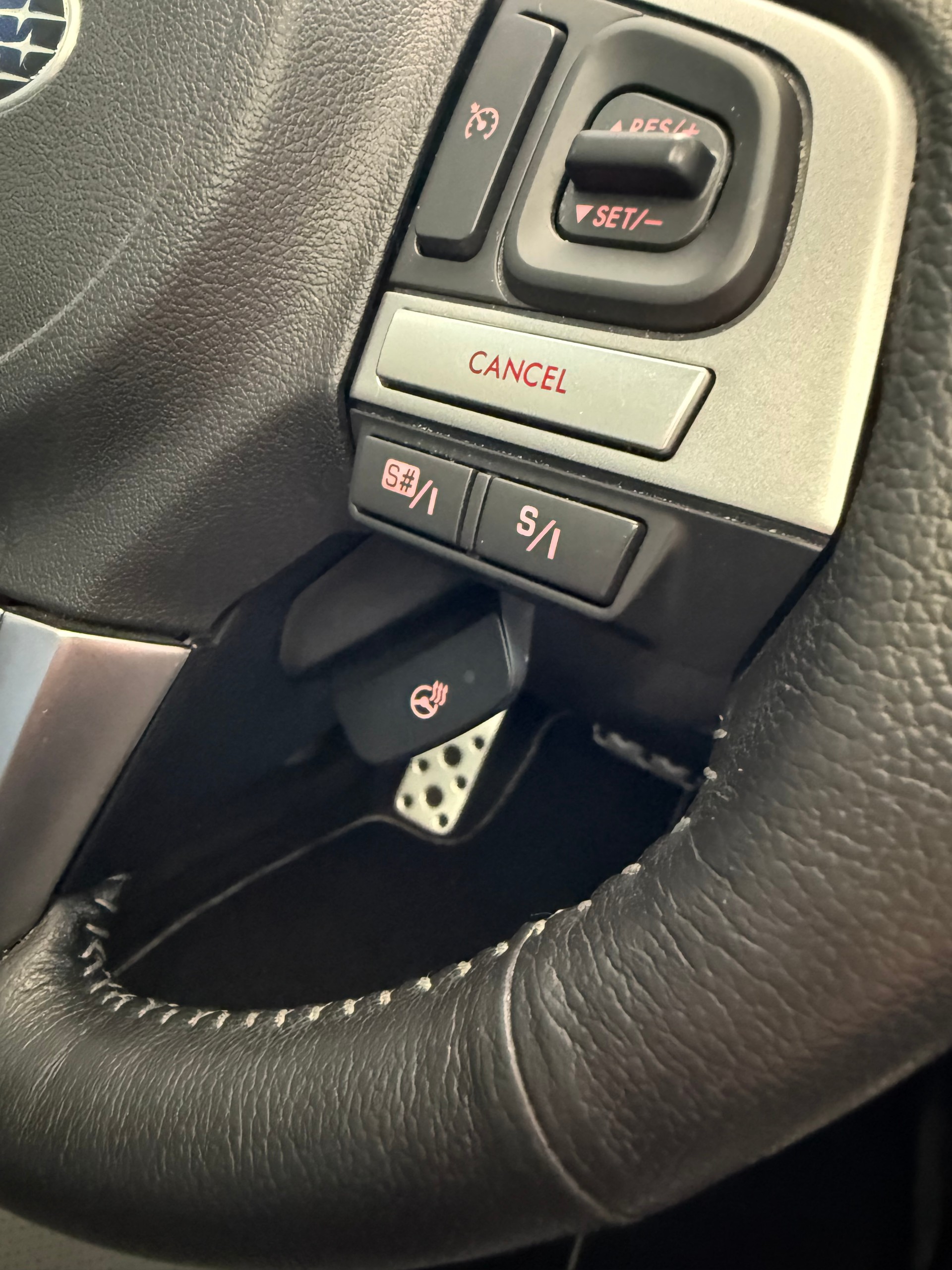 SUBARU Forester 2.0XT Luxury Lineartronic-image-13