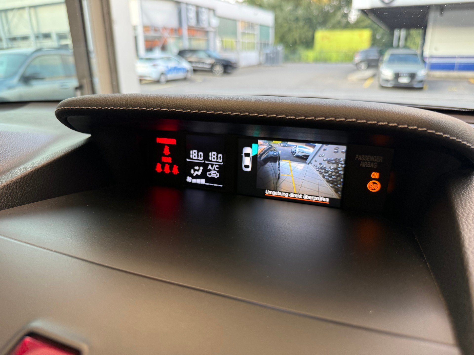 SUBARU Forester 2.0XT Luxury Lineartronic-image-14