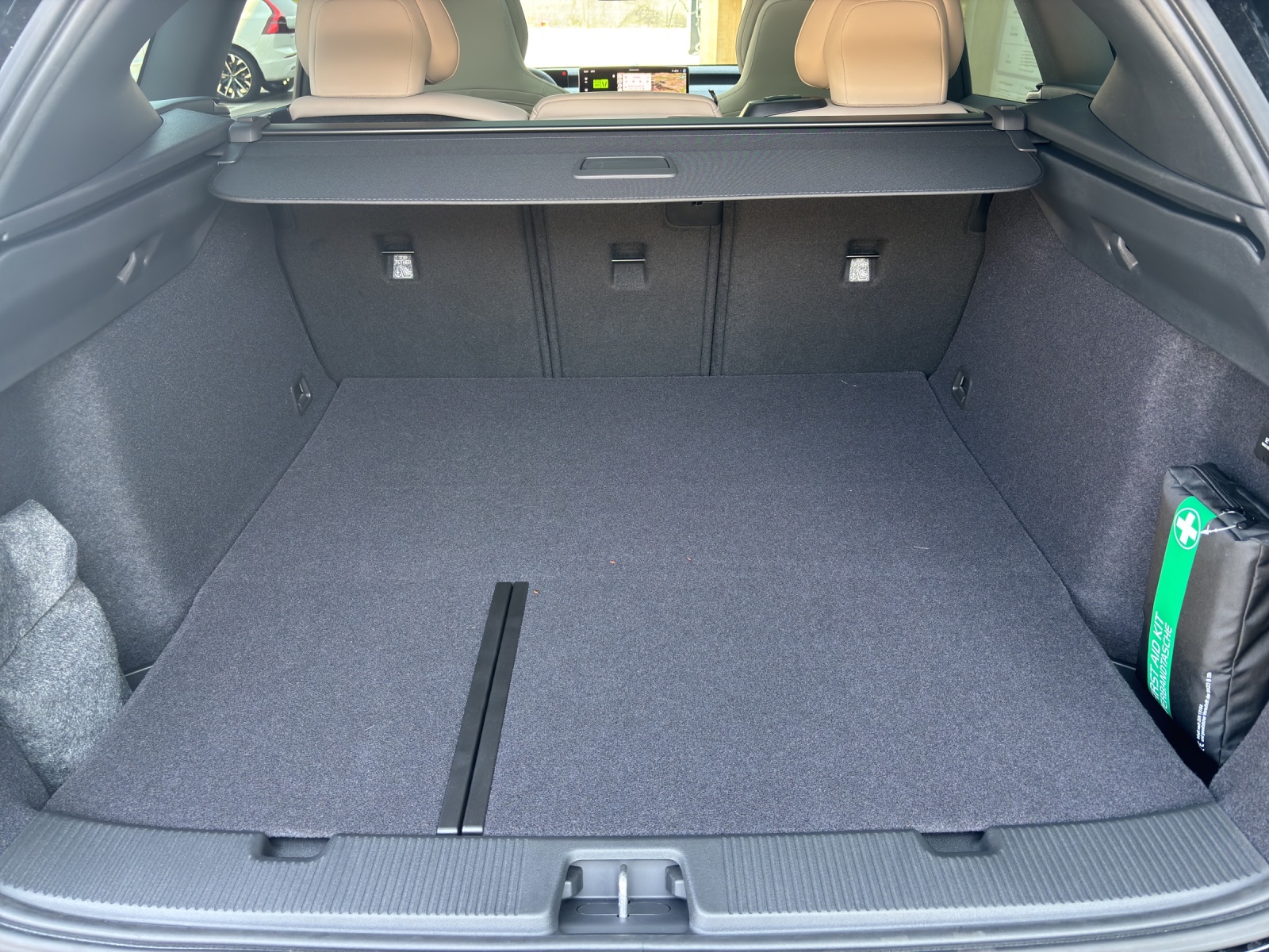 VOLVO EX60 Twin Ultra AWD-image-12