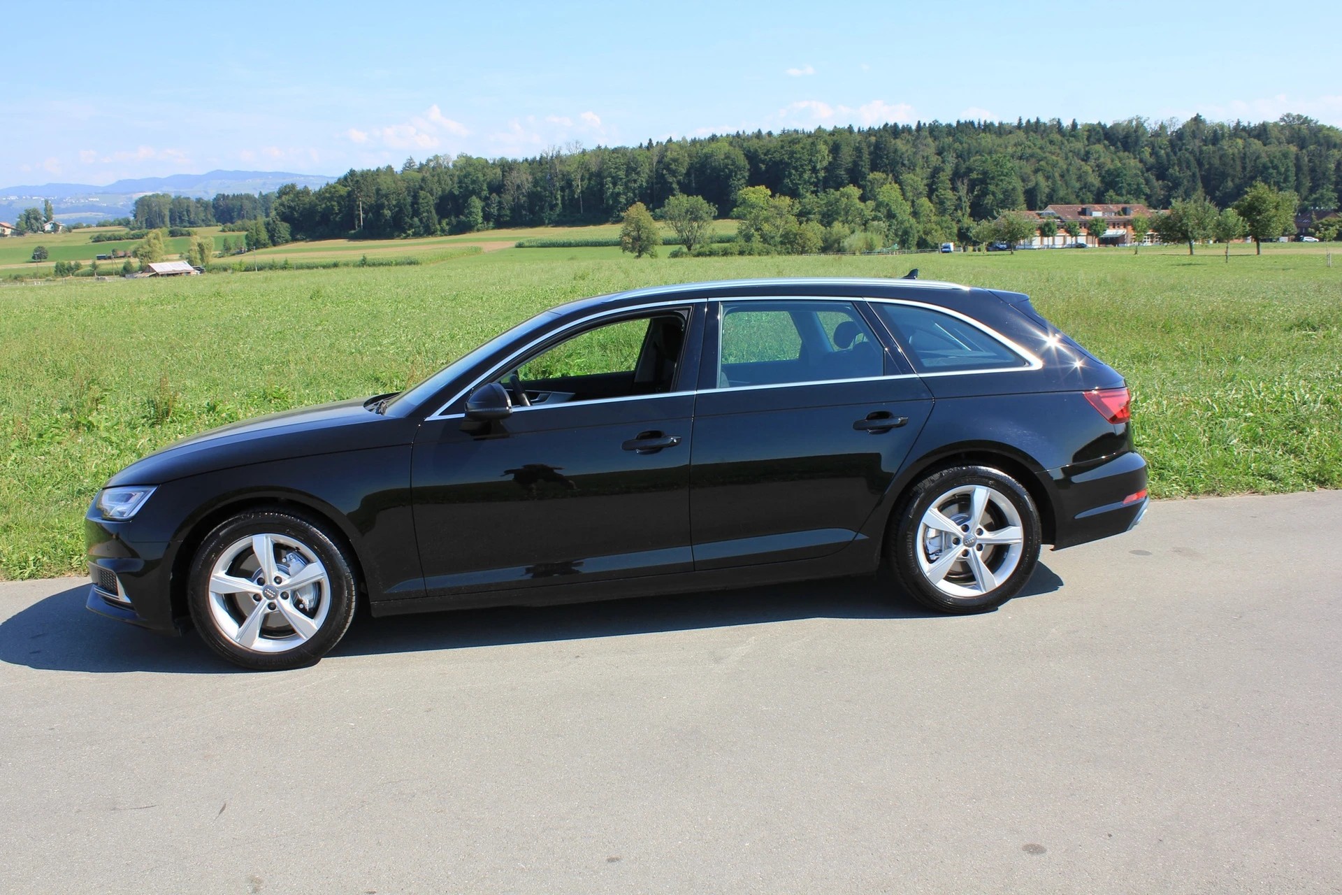 AUDI A4 Avant 40 TDI Sport quattro S-tronic-image-4
